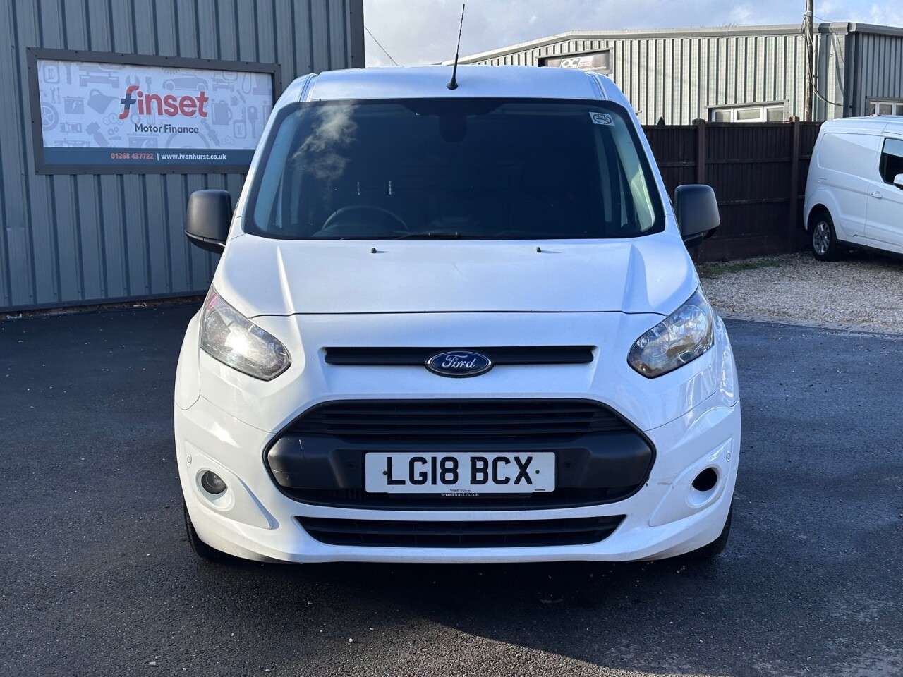 A 2018 FORD TRANSIT CONNECT 1.5 TDCi 210 Trend Panel Van 5dr Diesel Manual L2 H1 (124 g/km, 99 bhp) A 2018 FORD TRANSIT CONNECT 1.5 TDCi 210 Trend Panel Van 5dr Diesel Manual L2 H1 (124 g/km, 99 bhp)