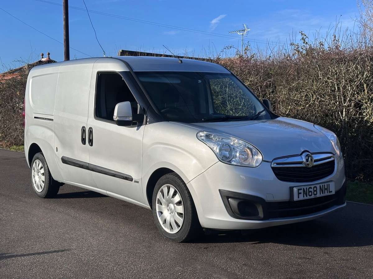 Check out this Vauxhall Combo 2018 Diesel Manual