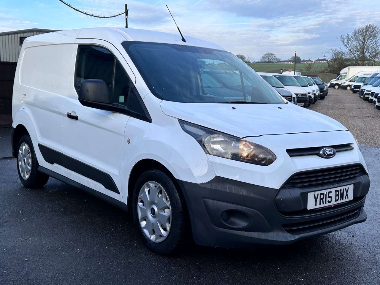 A 2015 FORD TRANSIT CONNECT 1.6 TDCi 200 Panel Van 4dr Diesel Manual L1 H1 (124 g/km, 74 bhp) A 2015 FORD TRANSIT CONNECT 1.6 TDCi 200 Panel Van 4dr Diesel Manual L1 H1 (124 g/km, 74 bhp)