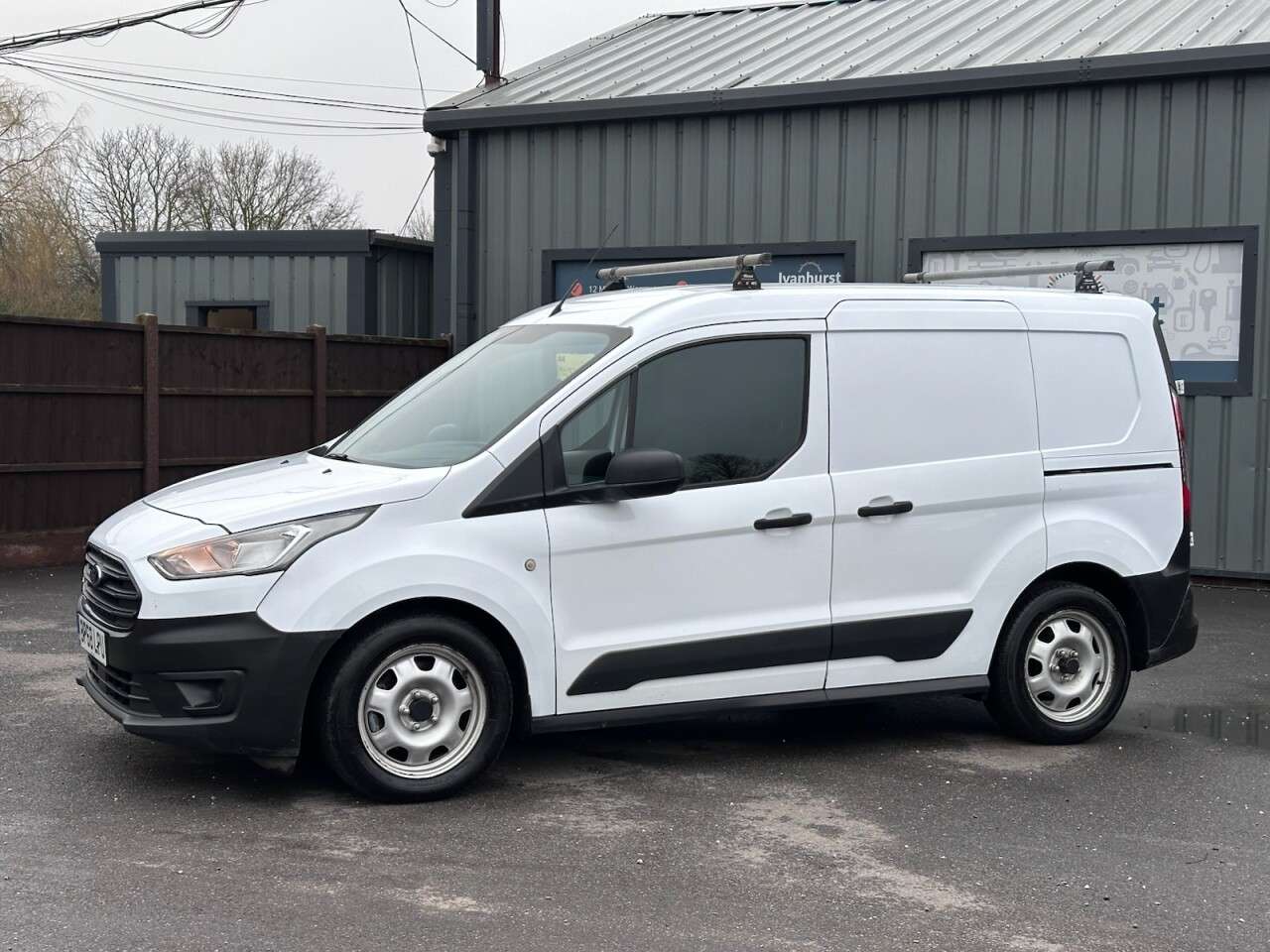 A 2019 FORD TRANSIT CONNECT 1.5 200 EcoBlue Panel Van 5dr Diesel Manual L1 Euro 6 (s/s) (100 ps) NO VAT A 2019 FORD TRANSIT CONNECT 1.5 200 EcoBlue Panel Van 5dr Diesel Manual L1 Euro 6 (s/s) (100 ps) NO VAT