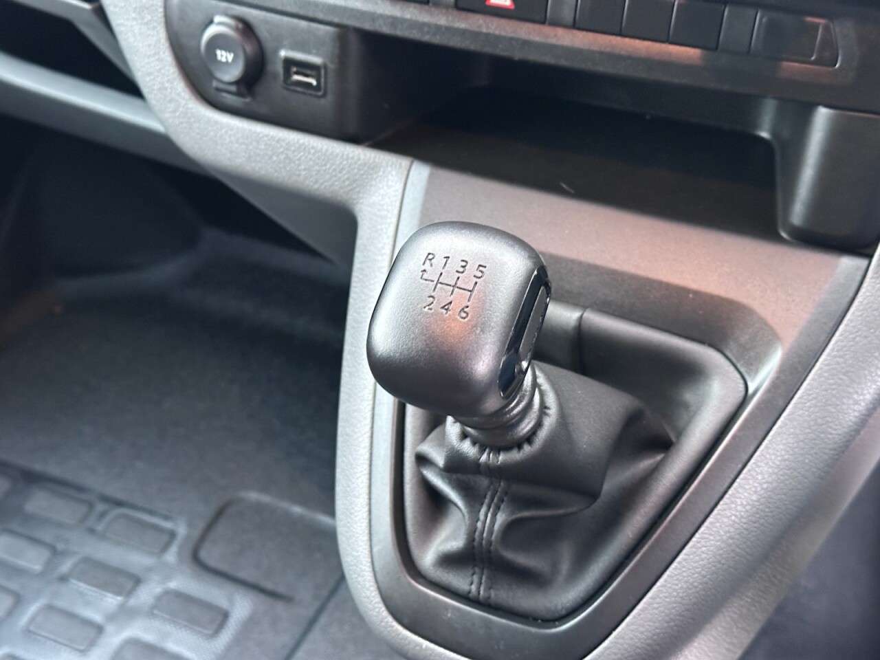 0 VAUXHALL VIVARO 0 VAUXHALL VIVARO