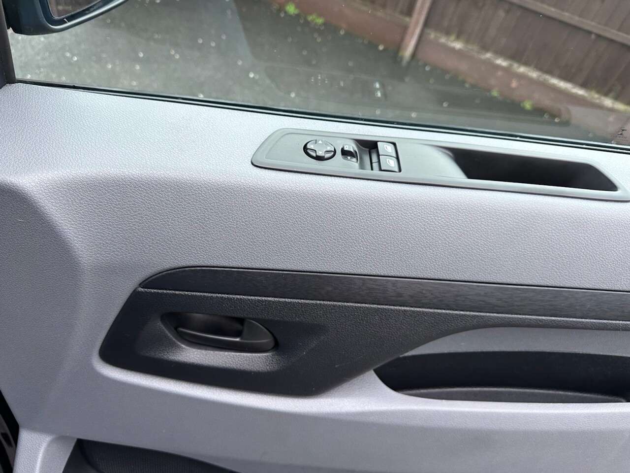 0 VAUXHALL VIVARO 0 VAUXHALL VIVARO