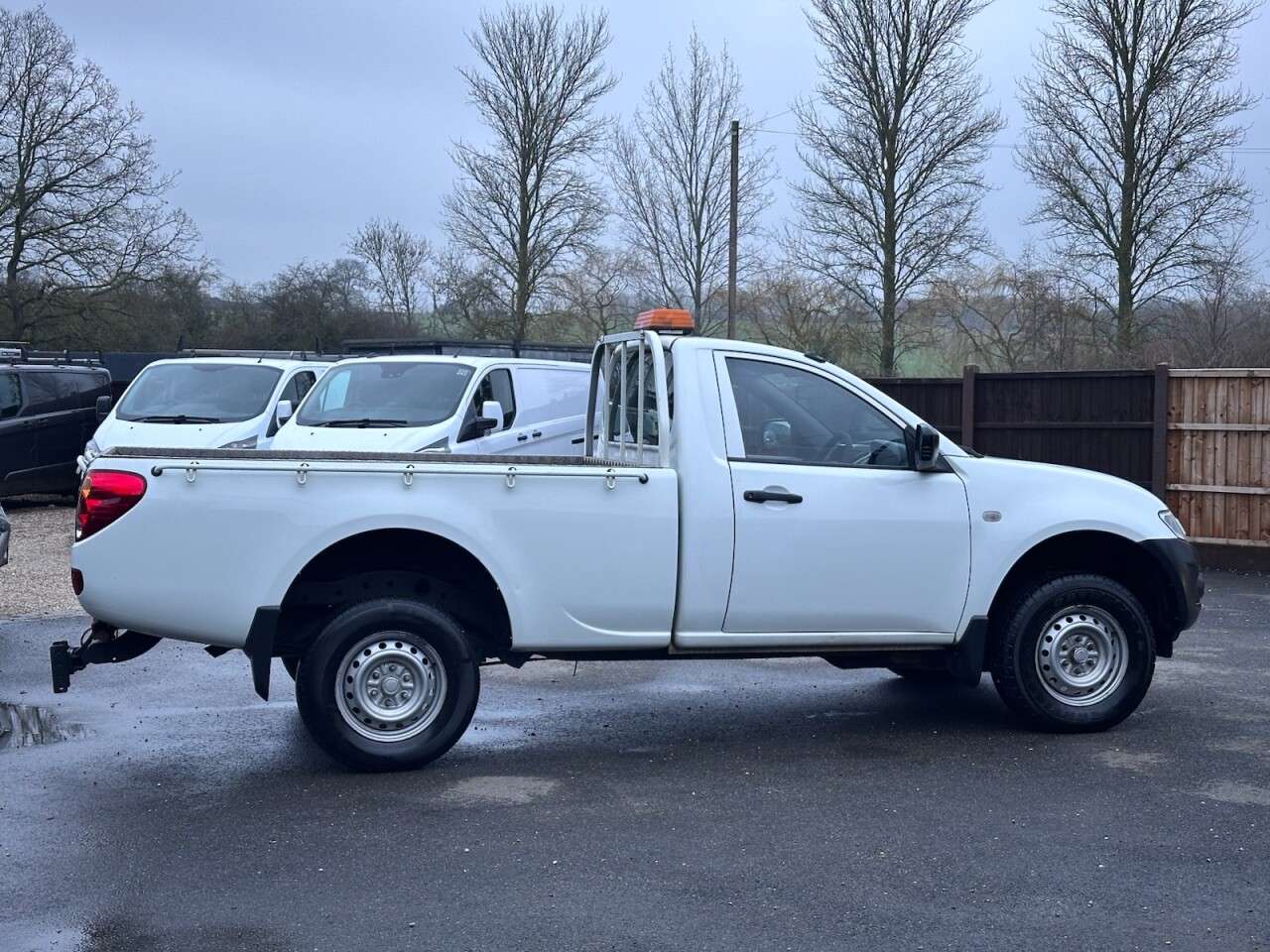 2013 MITSUBISHI L200 2013 MITSUBISHI L200