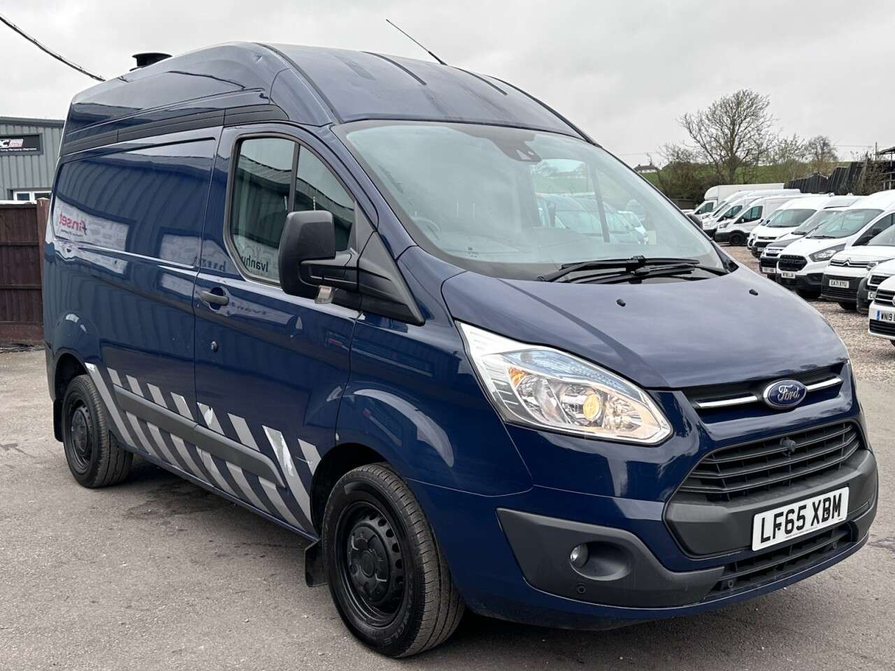 A 2015 FORD TRANSIT CUSTOM Transit Custom 2.2 TDCi 125ps High Roof Trend Van L1H2 2.2 CHAIN ENGINE, H2 A 2015 FORD TRANSIT CUSTOM Transit Custom 2.2 TDCi 125ps High Roof Trend Van L1H2 2.2 CHAIN ENGINE, H2