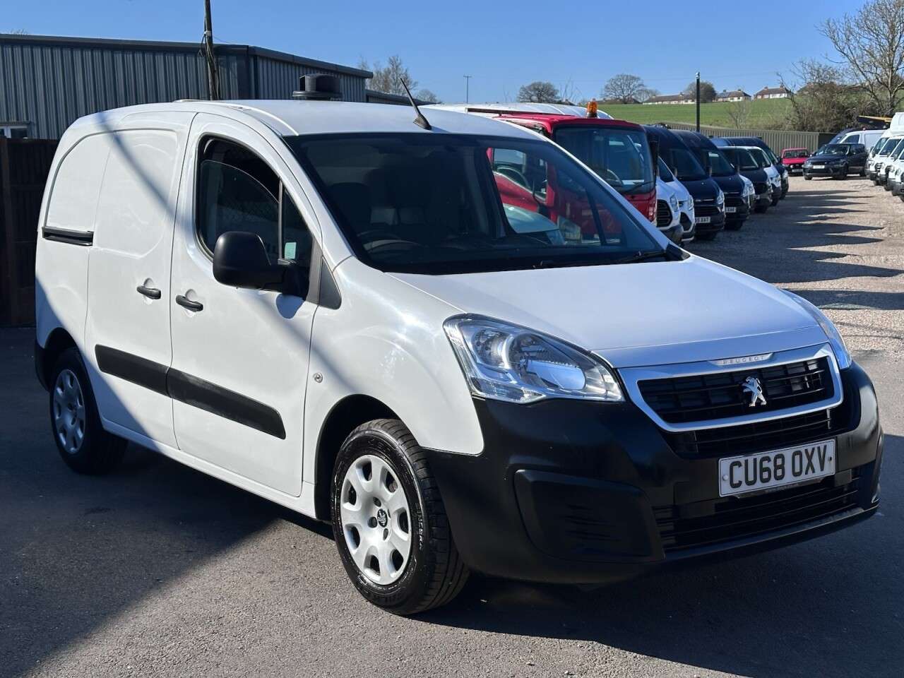 A 2018 PEUGEOT PARTNER 1.6 BlueHDi 651 Professional Panel Van 5dr Diesel Manual L1 (112 g/km, 73.9 A 2018 PEUGEOT PARTNER 1.6 BlueHDi 651 Professional Panel Van 5dr Diesel Manual L1 (112 g/km, 73.9
