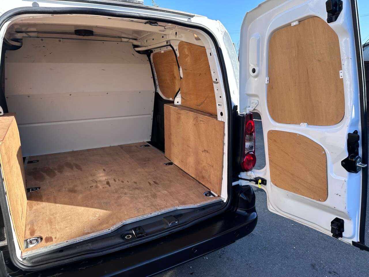 2018 PEUGEOT PARTNER 2018 PEUGEOT PARTNER