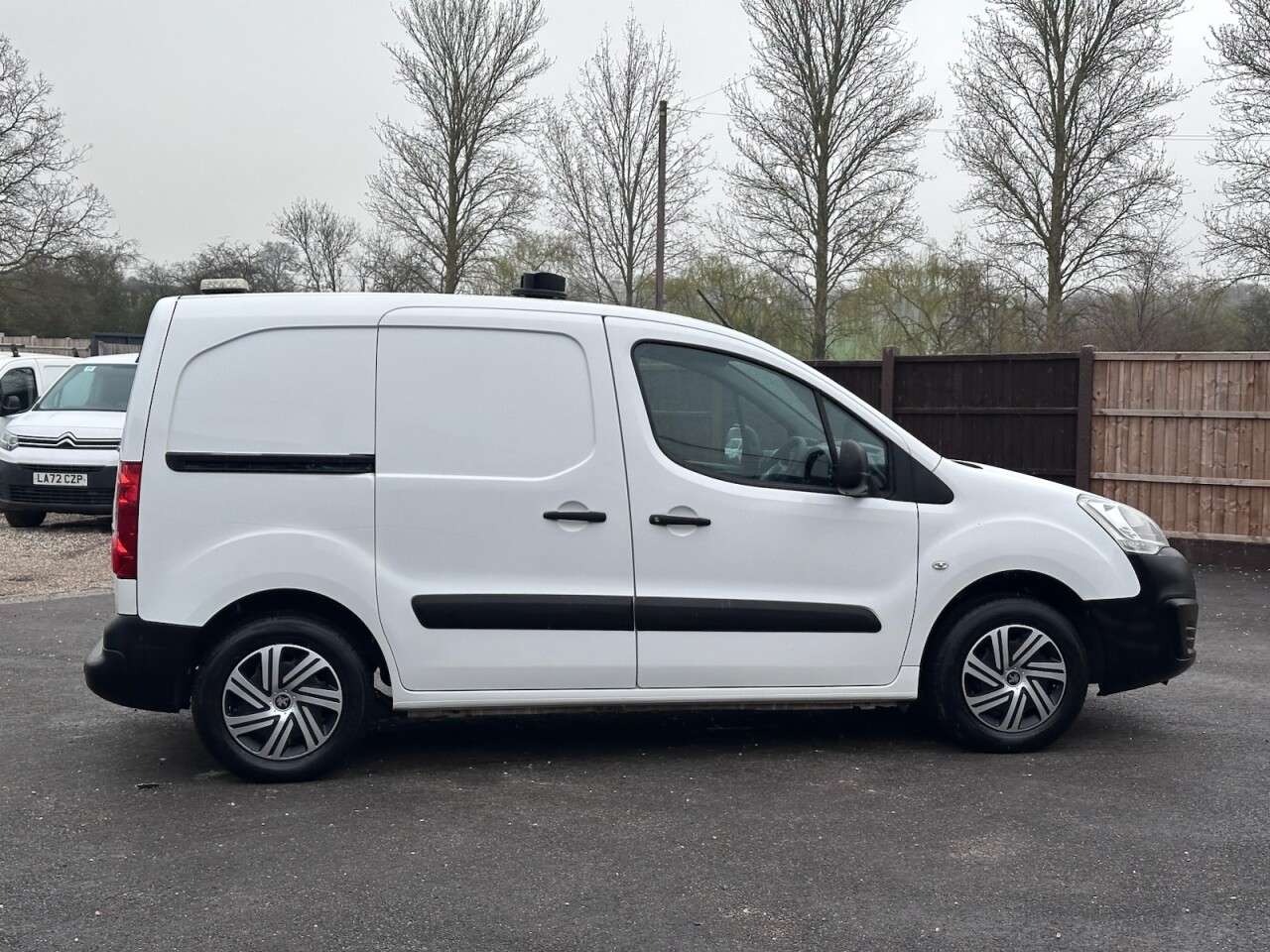 A 2018 PEUGEOT PARTNER 1.6 BlueHDi 651 Professional Panel Van 5dr Diesel Manual L1 (112 g/km, 73.9 A 2018 PEUGEOT PARTNER 1.6 BlueHDi 651 Professional Panel Van 5dr Diesel Manual L1 (112 g/km, 73.9