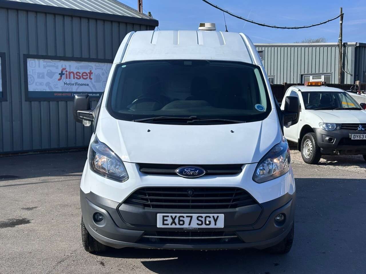 A 2017 FORD TRANSIT CUSTOM 2.0 TDCi 340 Panel Van 5dr Diesel Manual L2 H2 (165 g/km, 128 bhp) A 2017 FORD TRANSIT CUSTOM 2.0 TDCi 340 Panel Van 5dr Diesel Manual L2 H2 (165 g/km, 128 bhp)