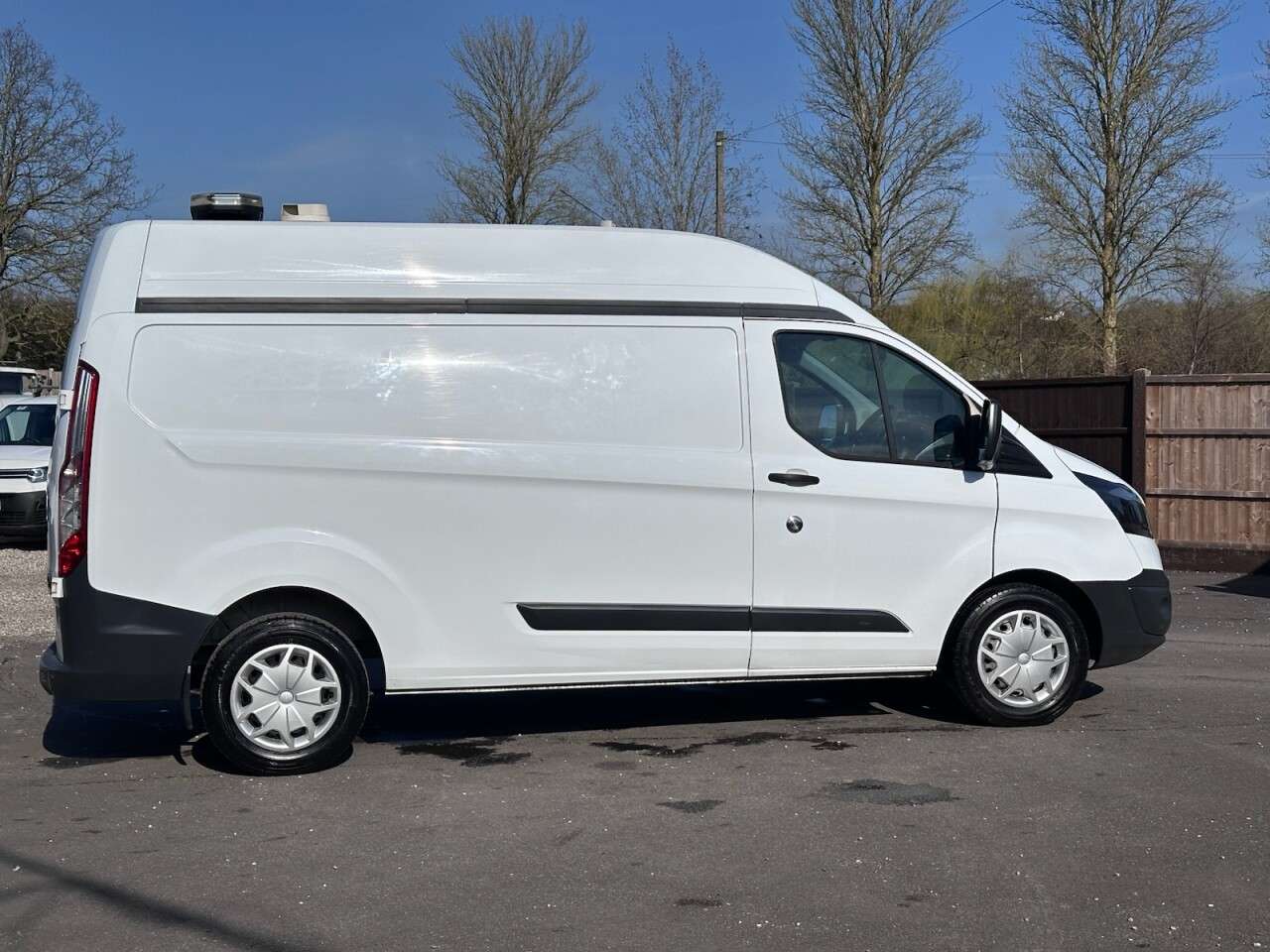 A 2017 FORD TRANSIT CUSTOM 2.0 TDCi 340 Panel Van 5dr Diesel Manual L2 H2 (165 g/km, 128 bhp) A 2017 FORD TRANSIT CUSTOM 2.0 TDCi 340 Panel Van 5dr Diesel Manual L2 H2 (165 g/km, 128 bhp)