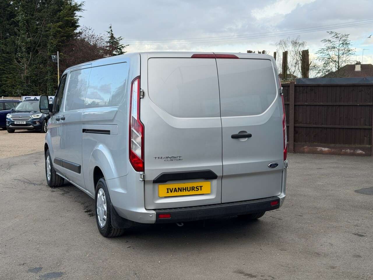 A 2022 FORD TRANSIT CUSTOM 2.0 300 EcoBlue Trend Panel Van 5dr Diesel Manual L2 H1 Euro 6 (130 ps) A 2022 FORD TRANSIT CUSTOM 2.0 300 EcoBlue Trend Panel Van 5dr Diesel Manual L2 H1 Euro 6 (130 ps)