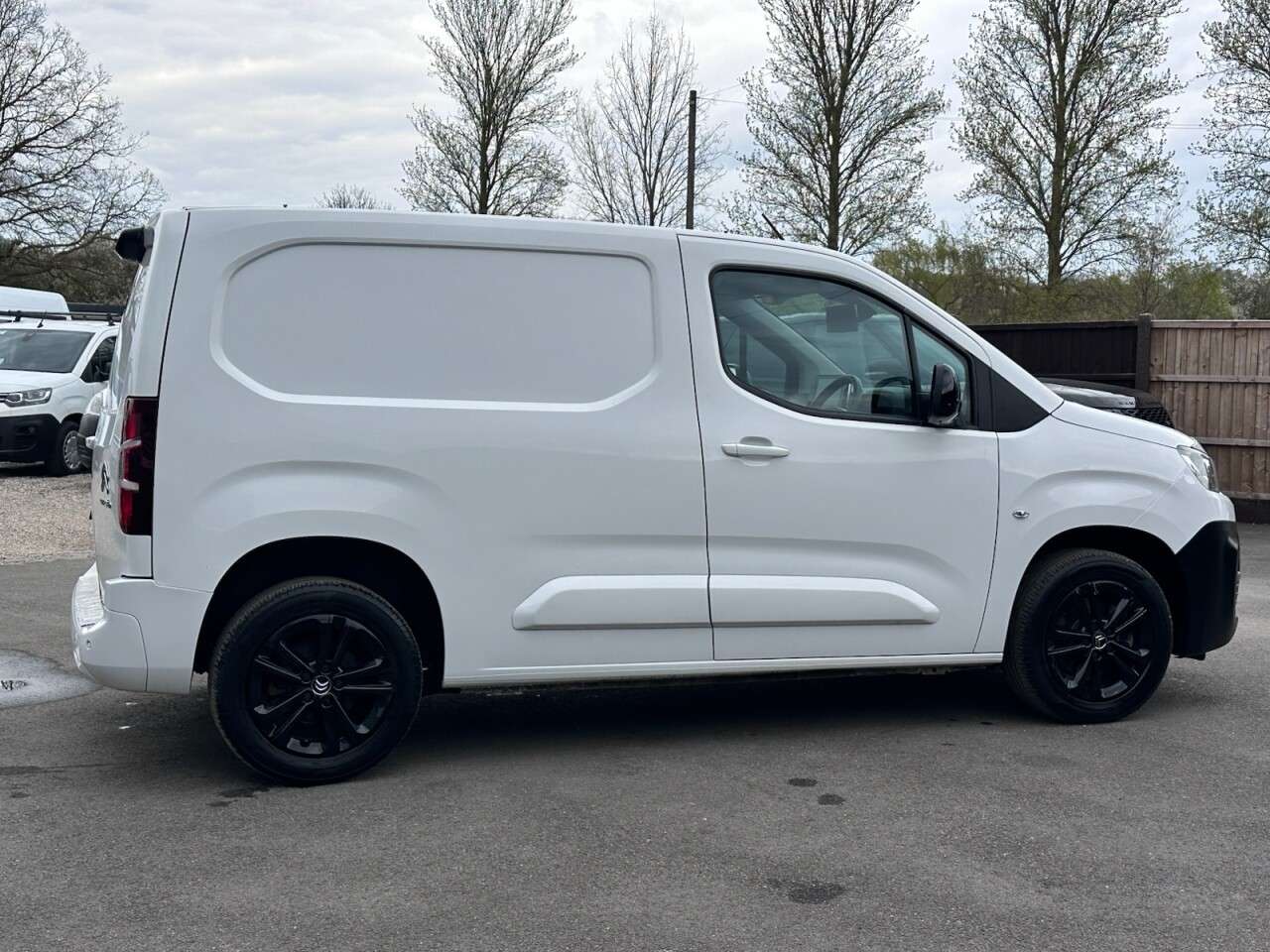 A 2022 CITROEN BERLINGO 1.5 BlueHDi 1000 Driver M Pro Panel Van 5dr Diesel Manual SWB Euro 6 (s/s) A 2022 CITROEN BERLINGO 1.5 BlueHDi 1000 Driver M Pro Panel Van 5dr Diesel Manual SWB Euro 6 (s/s)