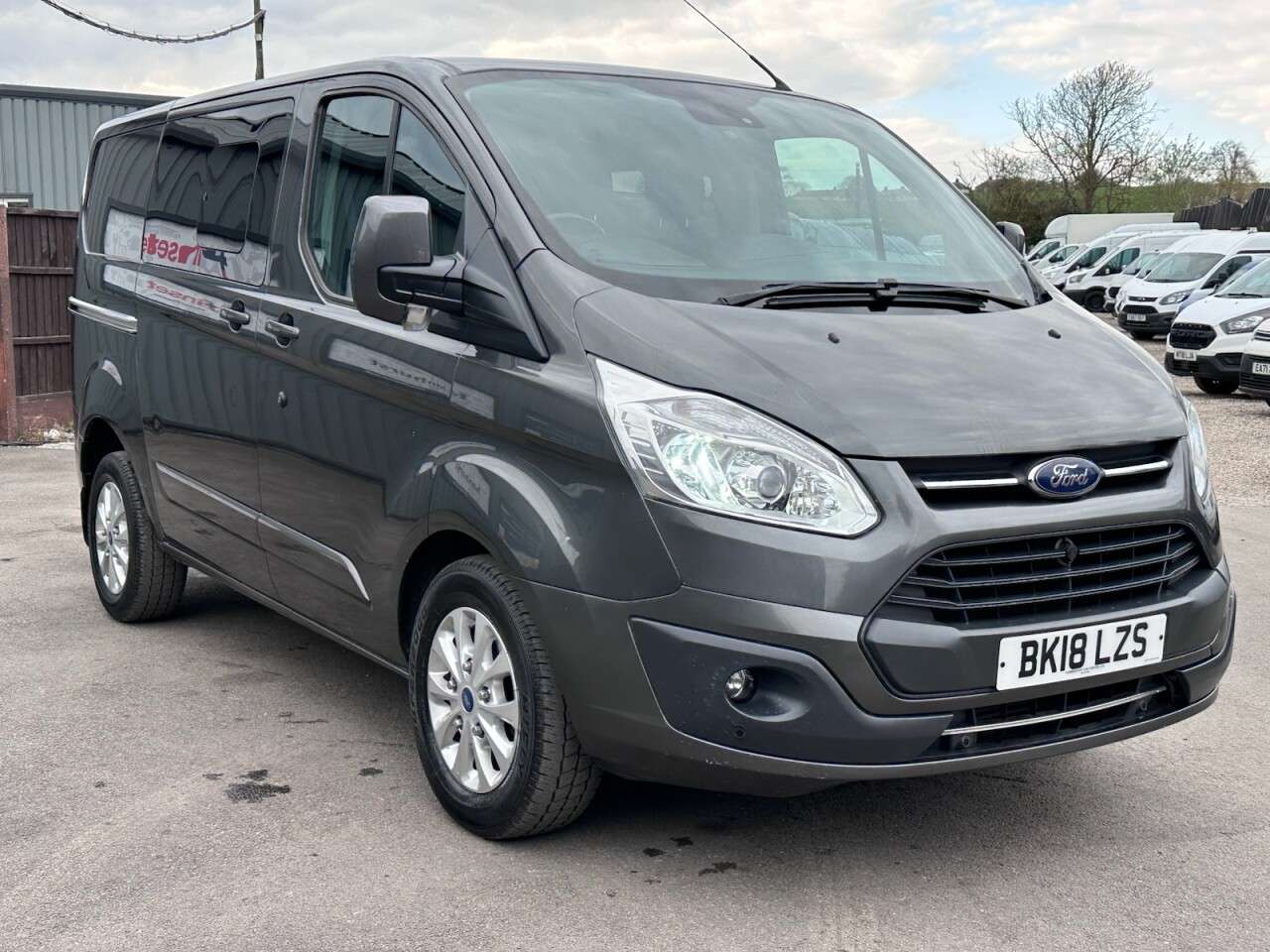A 2018 FORD TRANSIT CUSTOM 310 LIMITED LR DCB A 2018 FORD TRANSIT CUSTOM 310 LIMITED LR DCB