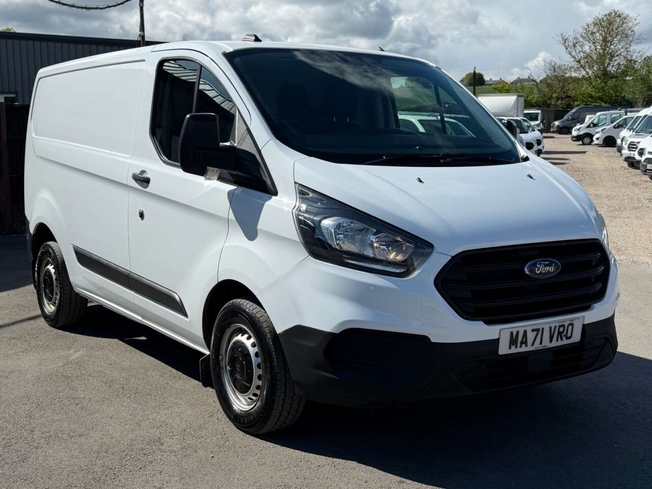 A 2021 FORD TRANSIT CUSTOM 2.0 300 EcoBlue Leader Panel Van 5dr Diesel Manual L1 H1 Euro 6 (s/s) (130 A 2021 FORD TRANSIT CUSTOM 2.0 300 EcoBlue Leader Panel Van 5dr Diesel Manual L1 H1 Euro 6 (s/s) (130