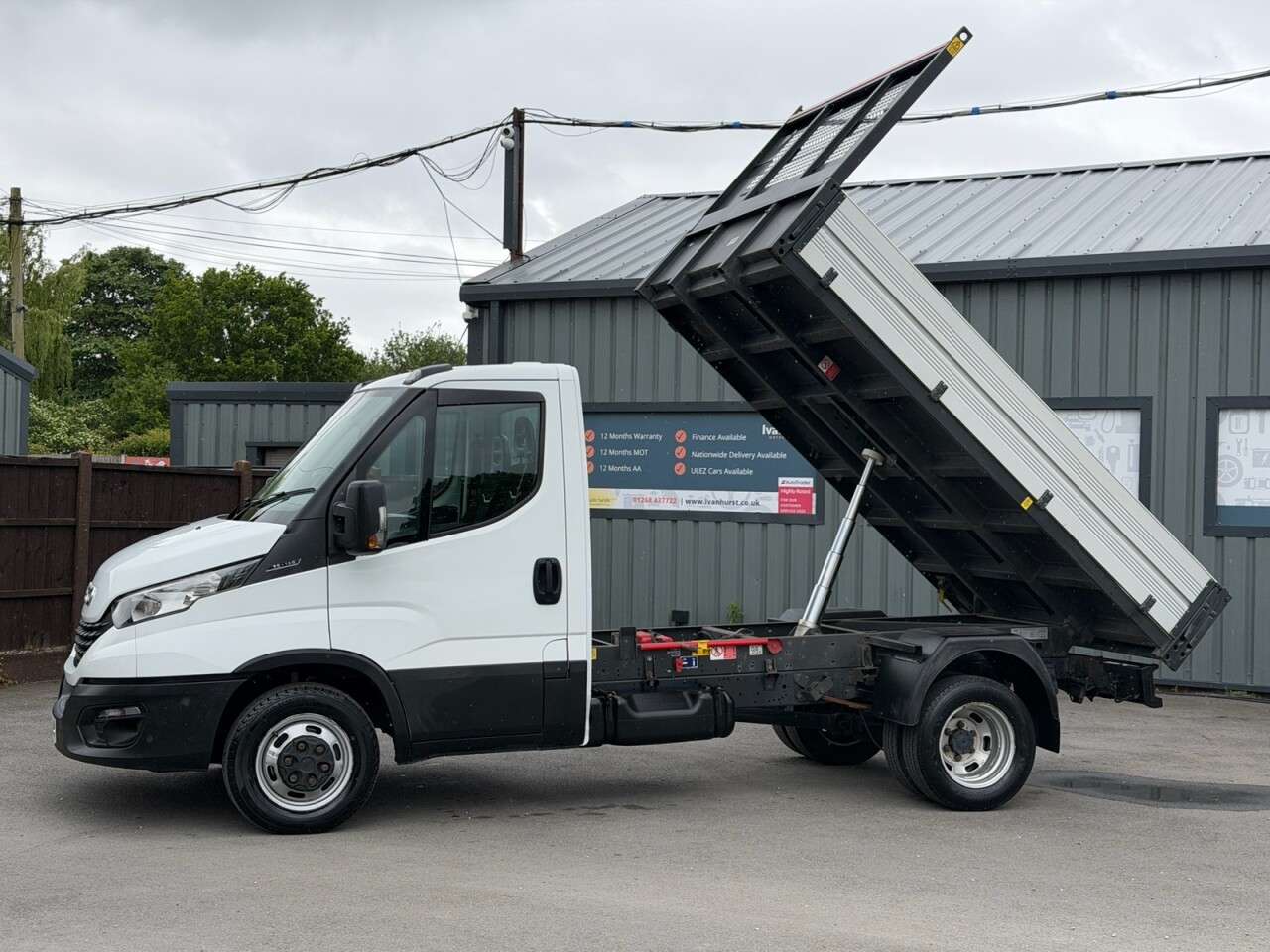 A 2021 IVECO DAILY 2.3D HPI 14V Business 35C 3450 Tipper 2dr Diesel Manual L2 Euro 6 (s/s) (Al A 2021 IVECO DAILY 2.3D HPI 14V Business 35C 3450 Tipper 2dr Diesel Manual L2 Euro 6 (s/s) (Al
