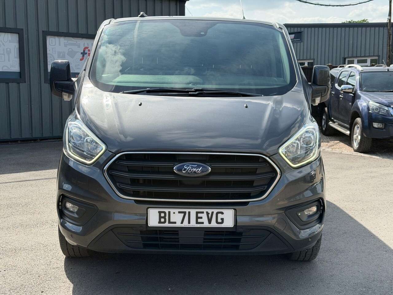 A 2021 FORD TRANSIT CUSTOM 2.0 320 EcoBlue Limited Panel Van 5dr Diesel Manual L2 H1 Euro 6 (s/s) (130 A 2021 FORD TRANSIT CUSTOM 2.0 320 EcoBlue Limited Panel Van 5dr Diesel Manual L2 H1 Euro 6 (s/s) (130