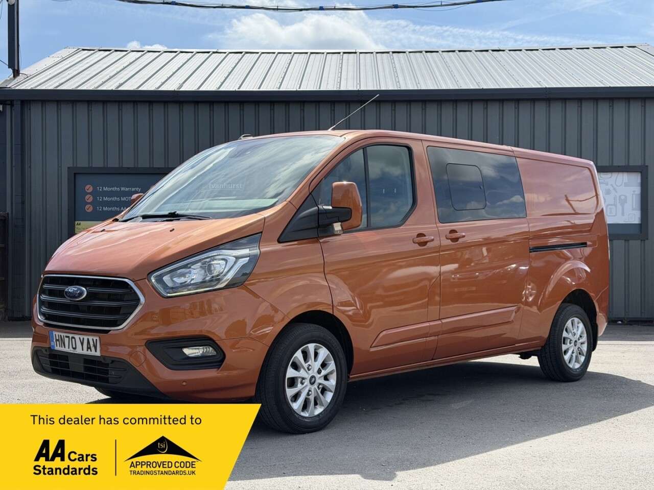A 2020 FORD TRANSIT CUSTOM 2.0 320 EcoBlue Limited Crew Van Double Cab 5dr Diesel Manual L2 H1 Euro 6 A 2020 FORD TRANSIT CUSTOM 2.0 320 EcoBlue Limited Crew Van Double Cab 5dr Diesel Manual L2 H1 Euro 6
