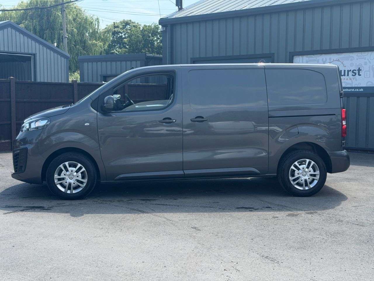 A 2020 VAUXHALL VIVARO 2.0 Turbo D 3100 Sportive Panel Van 5dr Diesel Manual L1 H1 Euro 6 (s/s) (1 A 2020 VAUXHALL VIVARO 2.0 Turbo D 3100 Sportive Panel Van 5dr Diesel Manual L1 H1 Euro 6 (s/s) (1