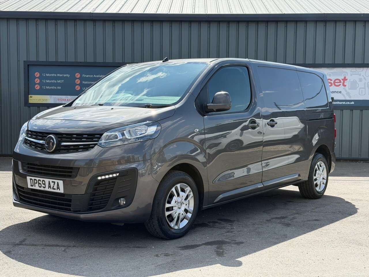 A 2020 VAUXHALL VIVARO 2.0 Turbo D 3100 Sportive Panel Van 5dr Diesel Manual L1 H1 Euro 6 (s/s) (1 A 2020 VAUXHALL VIVARO 2.0 Turbo D 3100 Sportive Panel Van 5dr Diesel Manual L1 H1 Euro 6 (s/s) (1