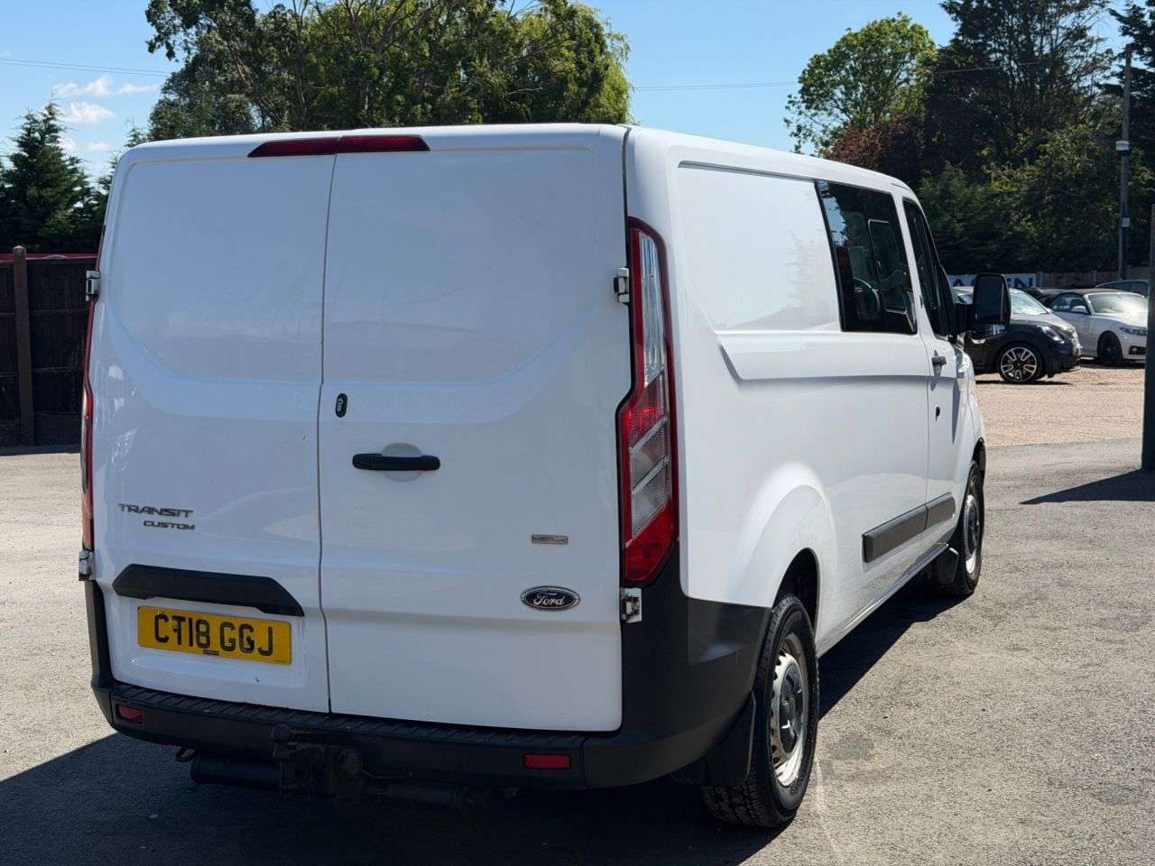 A 2018 FORD TRANSIT CUSTOM 2.0 320 EcoBlue Crew Van Double Cab 5dr Diesel Manual L2 H1 Euro 6 (6 Seat) A 2018 FORD TRANSIT CUSTOM 2.0 320 EcoBlue Crew Van Double Cab 5dr Diesel Manual L2 H1 Euro 6 (6 Seat)