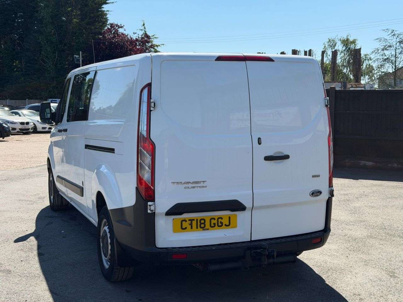 A 2018 FORD TRANSIT CUSTOM 2.0 320 EcoBlue Crew Van Double Cab 5dr Diesel Manual L2 H1 Euro 6 (6 Seat) A 2018 FORD TRANSIT CUSTOM 2.0 320 EcoBlue Crew Van Double Cab 5dr Diesel Manual L2 H1 Euro 6 (6 Seat)