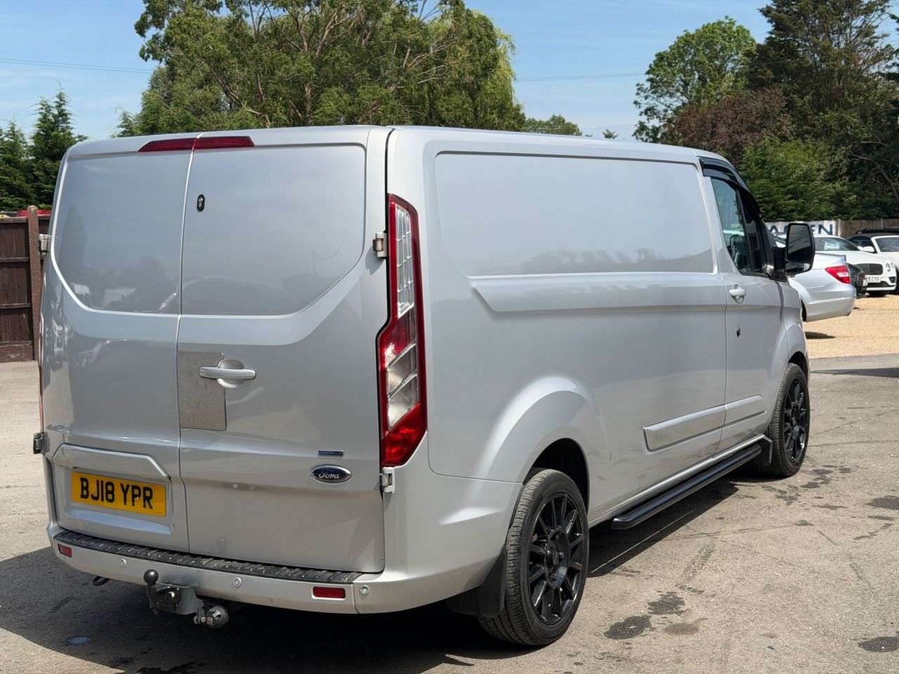 A 2018 FORD TRANSIT CUSTOM 2.0 300 EcoBlue Limited Panel Van 5dr Diesel Manual L2 H1 Euro 6 (130 ps) A 2018 FORD TRANSIT CUSTOM 2.0 300 EcoBlue Limited Panel Van 5dr Diesel Manual L2 H1 Euro 6 (130 ps)