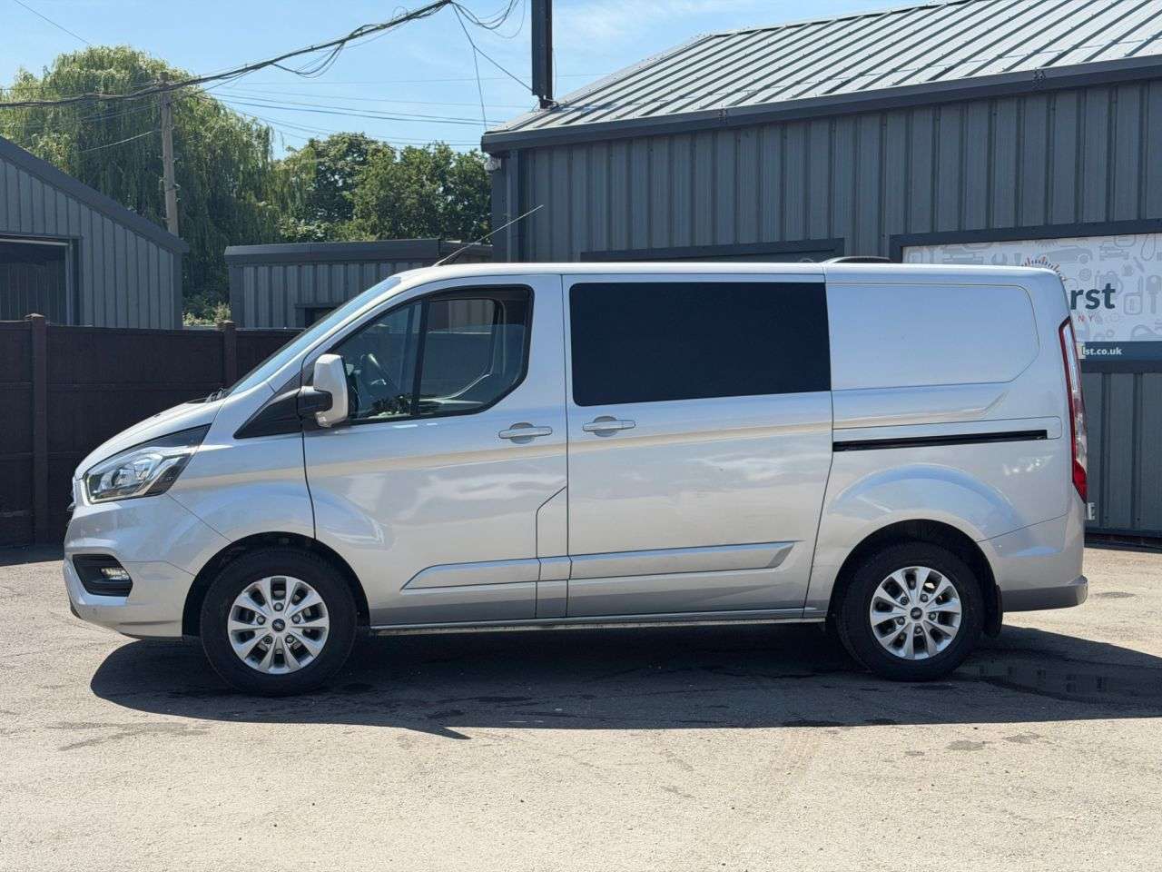 A 2020 FORD TRANSIT CUSTOM 2.0 300 EcoBlue Limited Panel Van 5dr Diesel Manual L1 H1 Euro 6 (s/s) (130 A 2020 FORD TRANSIT CUSTOM 2.0 300 EcoBlue Limited Panel Van 5dr Diesel Manual L1 H1 Euro 6 (s/s) (130