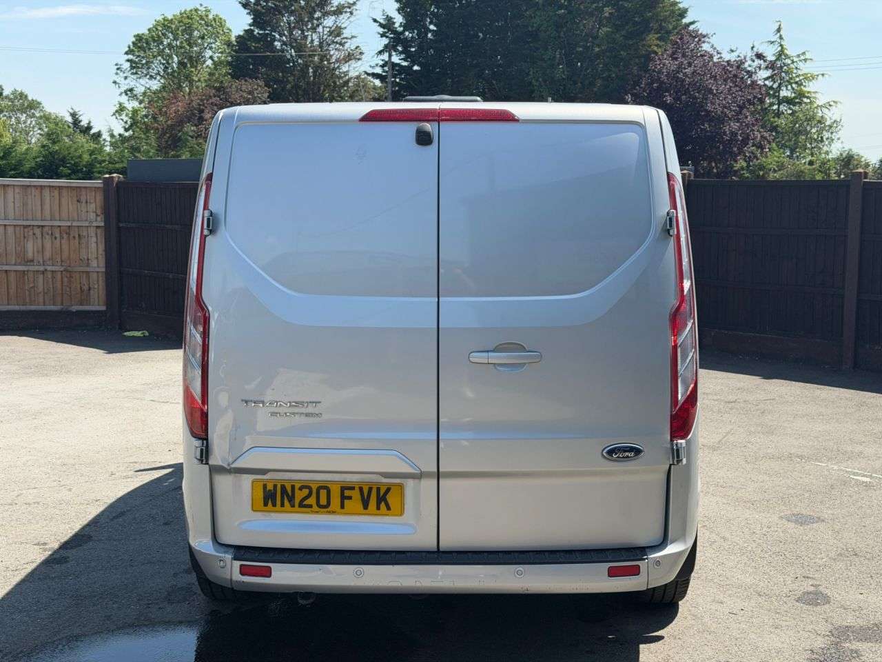 A 2020 FORD TRANSIT CUSTOM 2.0 300 EcoBlue Limited Panel Van 5dr Diesel Manual L1 H1 Euro 6 (s/s) (130 A 2020 FORD TRANSIT CUSTOM 2.0 300 EcoBlue Limited Panel Van 5dr Diesel Manual L1 H1 Euro 6 (s/s) (130
