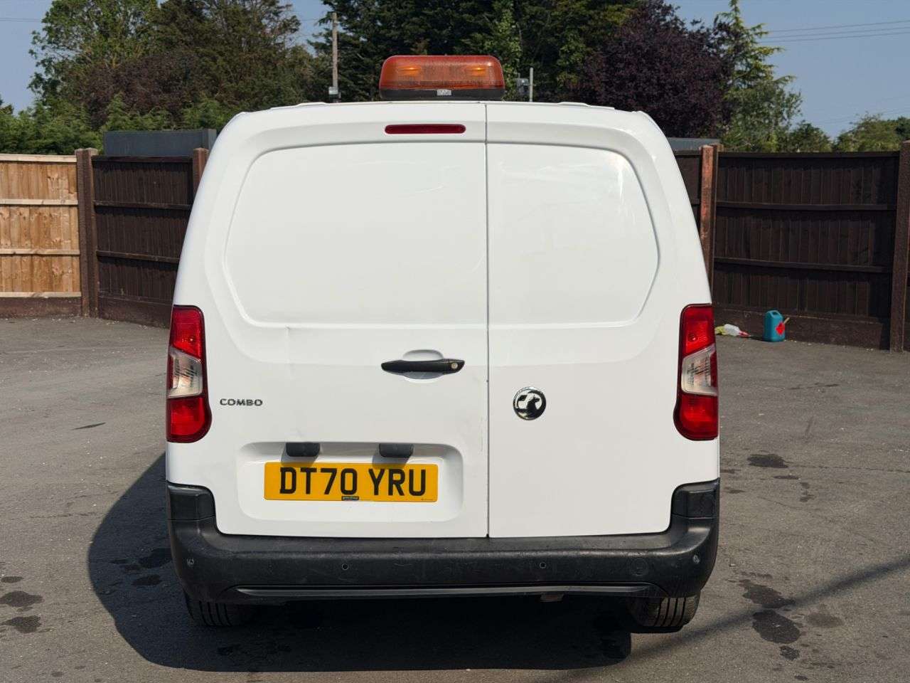A 2021 VAUXHALL COMBO 1.5 Turbo D 2300 Dynamic Panel Van 4dr Diesel Manual L2 H1 Euro 6 (100 ps) A 2021 VAUXHALL COMBO 1.5 Turbo D 2300 Dynamic Panel Van 4dr Diesel Manual L2 H1 Euro 6 (100 ps)