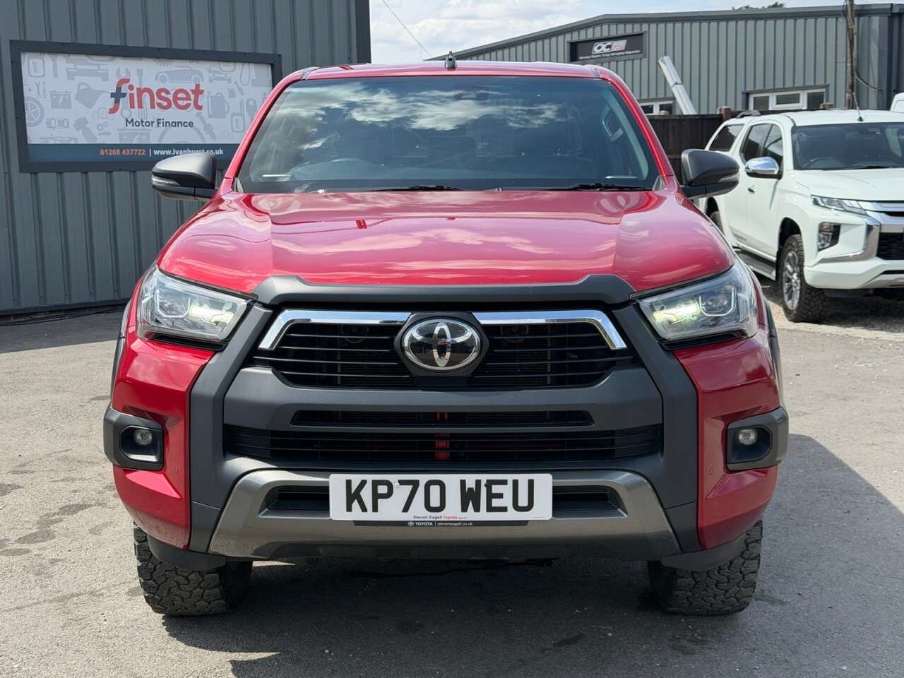 A 2021 TOYOTA HILUX 2.8 D-4D Invincible X Pickup Double Cab 4dr Diesel Auto 4WD Euro 6 (s/s) (2 A 2021 TOYOTA HILUX 2.8 D-4D Invincible X Pickup Double Cab 4dr Diesel Auto 4WD Euro 6 (s/s) (2