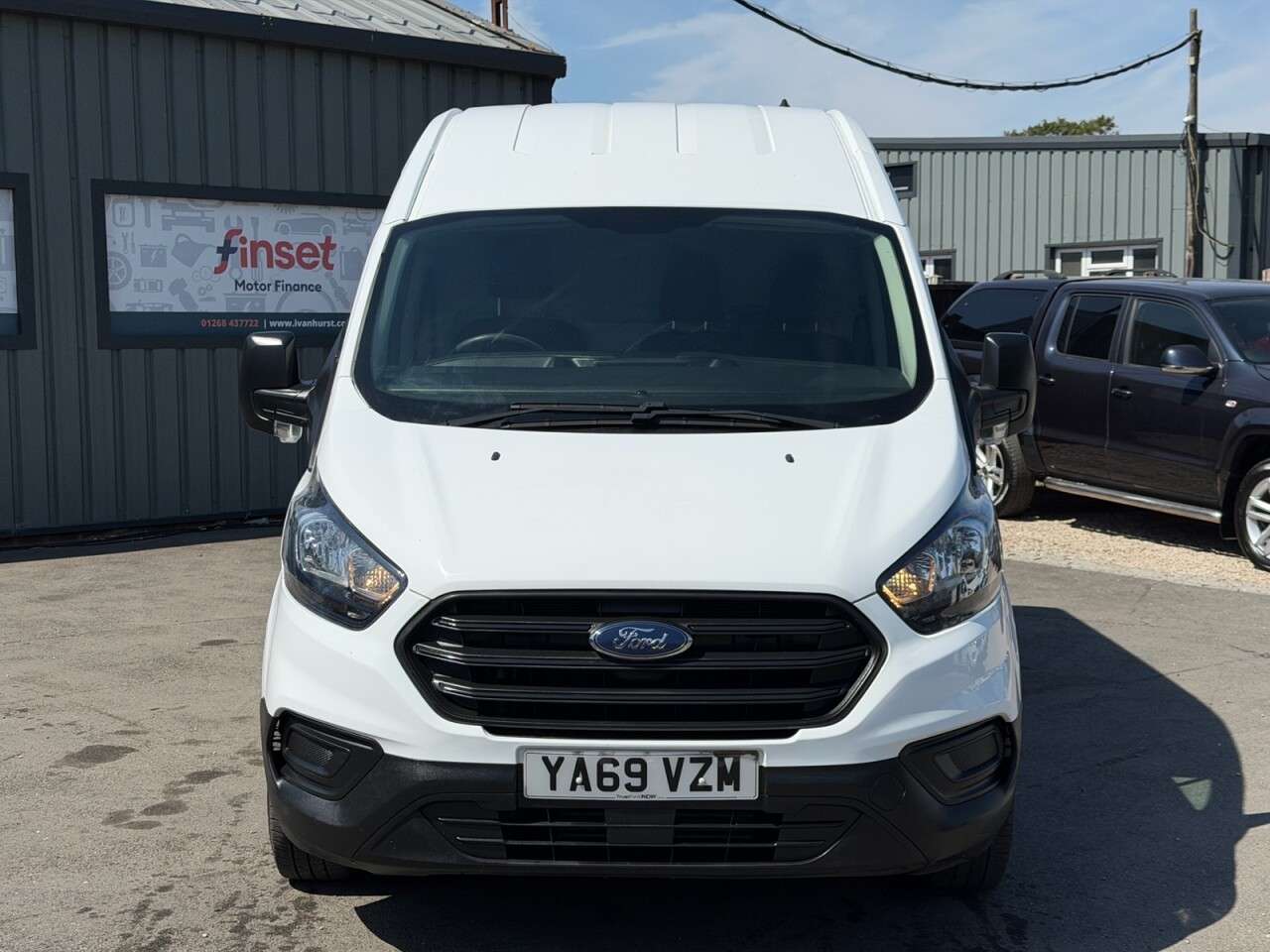 A 2020 FORD TRANSIT CUSTOM 2.0 300 EcoBlue Leader Panel Van 5dr Diesel Manual L2 H2 Euro 6 (s/s) (130 A 2020 FORD TRANSIT CUSTOM 2.0 300 EcoBlue Leader Panel Van 5dr Diesel Manual L2 H2 Euro 6 (s/s) (130