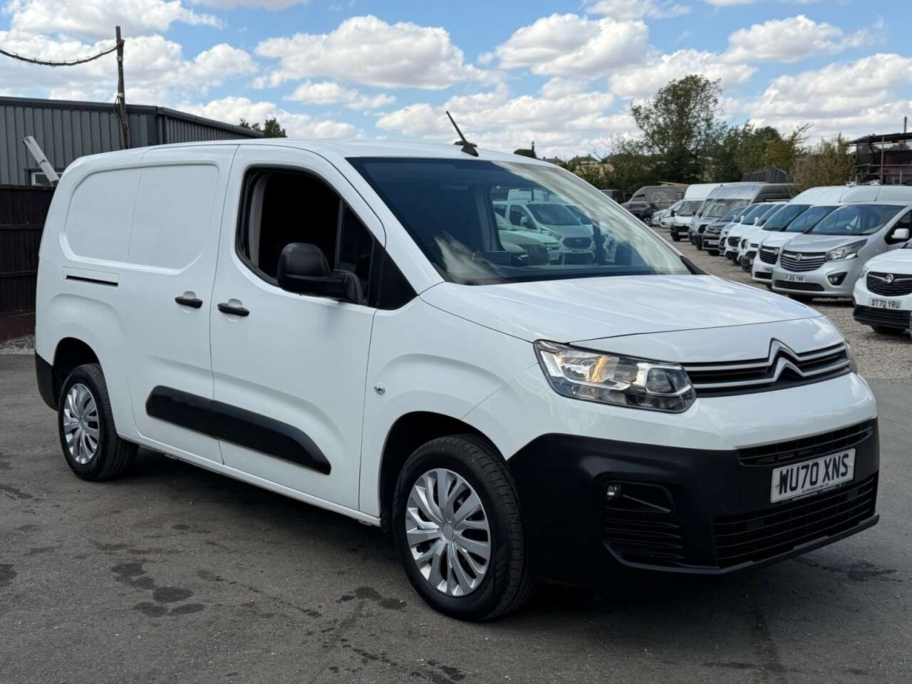 A 2020 CITROEN BERLINGO 1.5 BlueHDi 950 Enterprise XL Panel Van 6dr Diesel Manual LWB Euro 6 (s/s) A 2020 CITROEN BERLINGO 1.5 BlueHDi 950 Enterprise XL Panel Van 6dr Diesel Manual LWB Euro 6 (s/s)