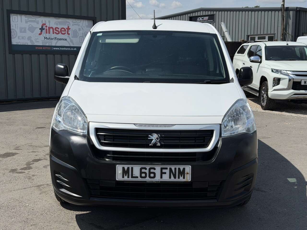 A 2016 PEUGEOT PARTNER 1.6 BlueHDi 854 Professional Panel Van 5dr Diesel Manual L1 (112 g/km, 100 A 2016 PEUGEOT PARTNER 1.6 BlueHDi 854 Professional Panel Van 5dr Diesel Manual L1 (112 g/km, 100