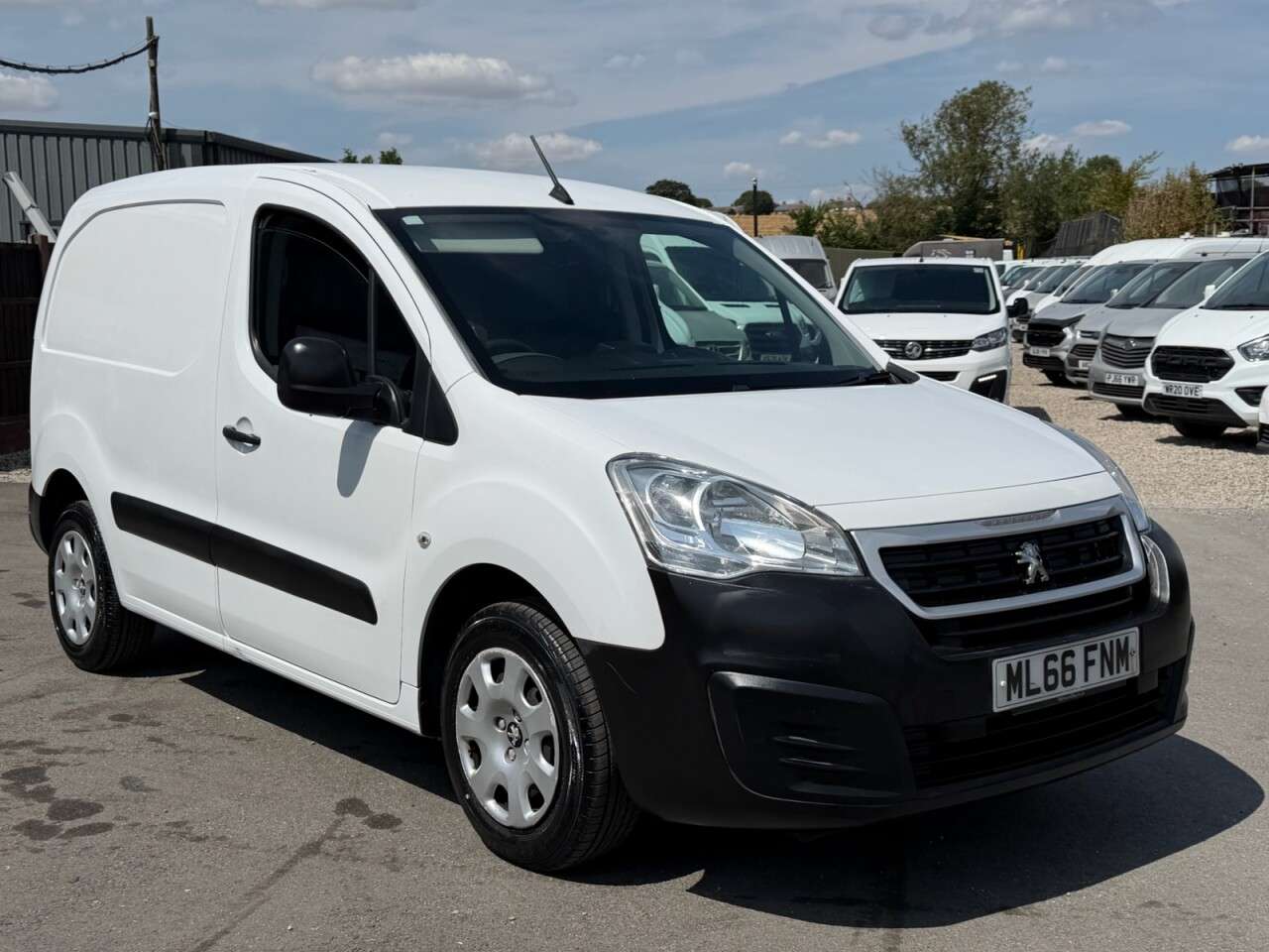 A 2016 PEUGEOT PARTNER 1.6 BlueHDi 854 Professional Panel Van 5dr Diesel Manual L1 (112 g/km, 100 A 2016 PEUGEOT PARTNER 1.6 BlueHDi 854 Professional Panel Van 5dr Diesel Manual L1 (112 g/km, 100
