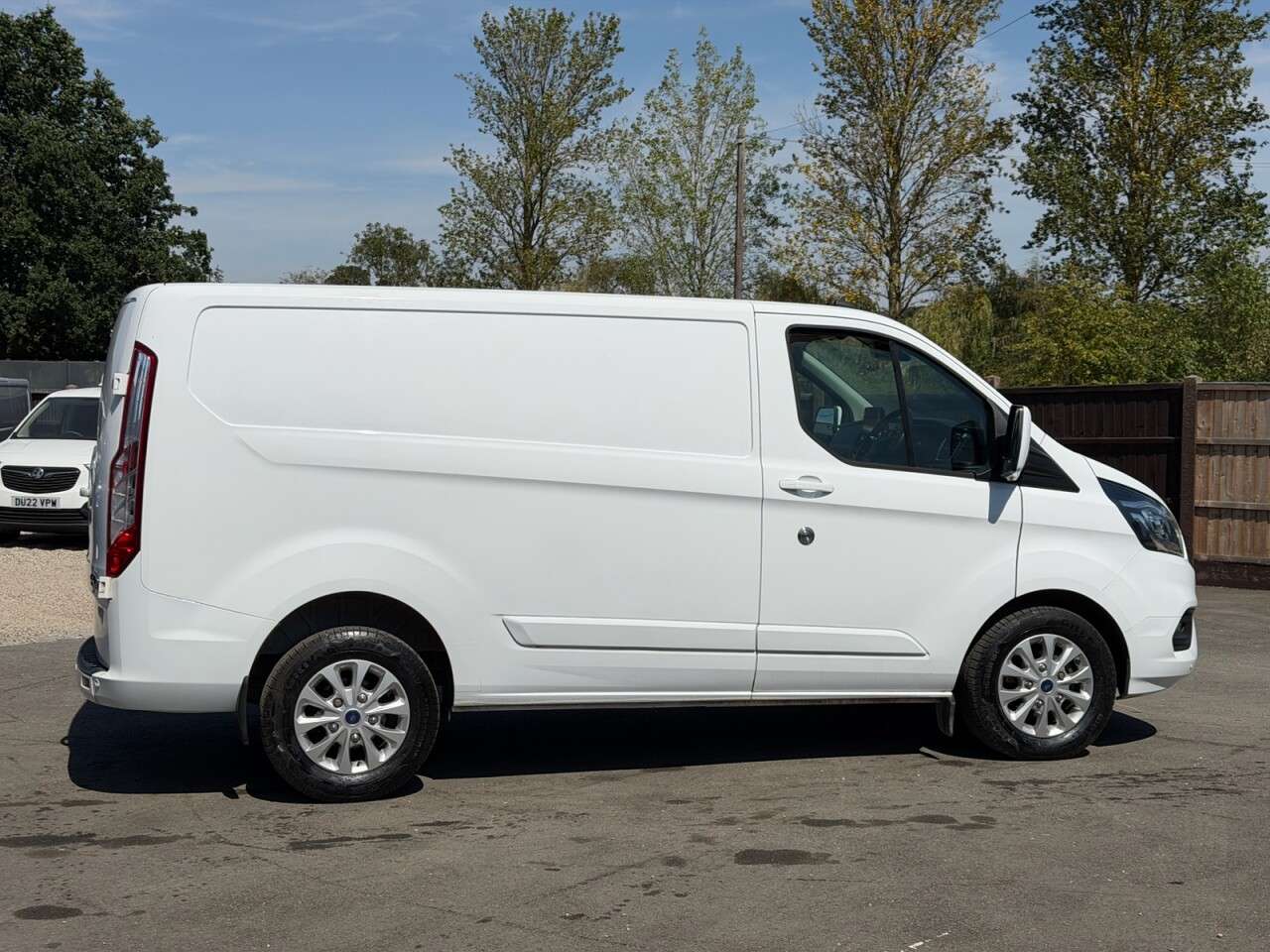 A 2022 FORD TRANSIT CUSTOM 2.0 280 EcoBlue Limited Panel Van 5dr Diesel Manual L1 H1 Euro 6 (s/s) (130 A 2022 FORD TRANSIT CUSTOM 2.0 280 EcoBlue Limited Panel Van 5dr Diesel Manual L1 H1 Euro 6 (s/s) (130