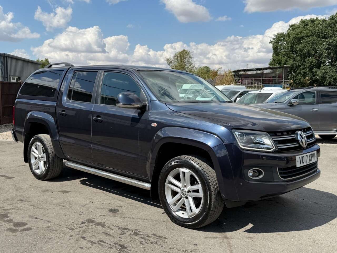 A 2017 VOLKSWAGEN AMAROK 2.0 BiTDI BlueMotion Tech Highline Pickup Double Cab 4dr Diesel Auto 4Motio A 2017 VOLKSWAGEN AMAROK 2.0 BiTDI BlueMotion Tech Highline Pickup Double Cab 4dr Diesel Auto 4Motio