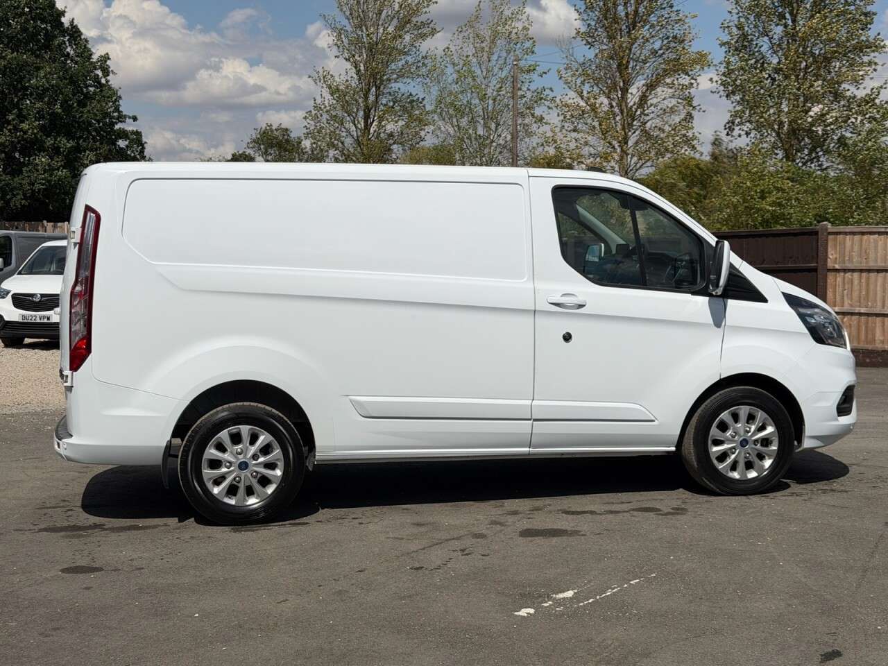A 2021 FORD TRANSIT CUSTOM 2.0 300 EcoBlue Limited Panel Van 5dr Diesel Manual L1 H1 Euro 6 (s/s) (130 A 2021 FORD TRANSIT CUSTOM 2.0 300 EcoBlue Limited Panel Van 5dr Diesel Manual L1 H1 Euro 6 (s/s) (130