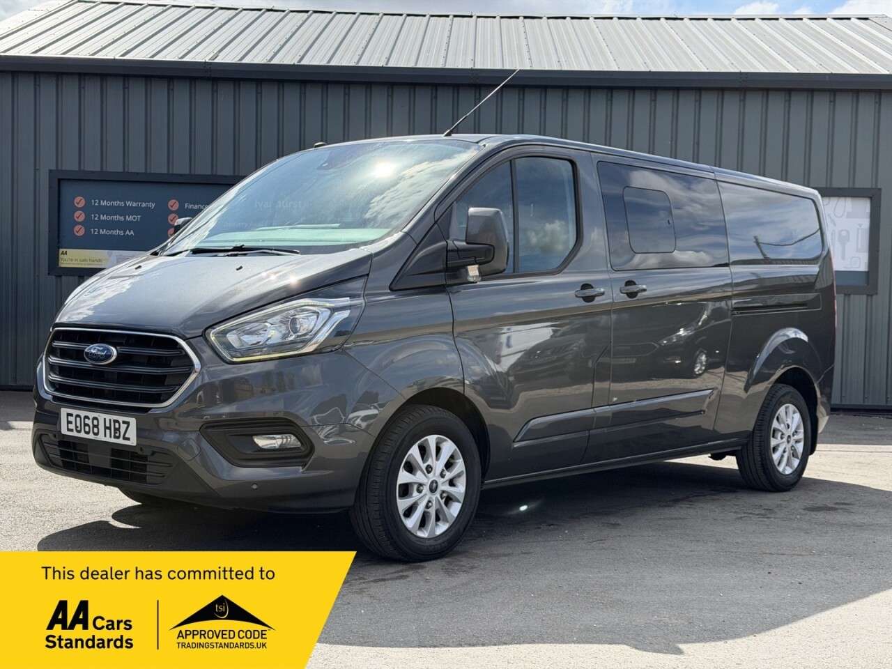 A 2018 FORD TRANSIT CUSTOM 2.0 300 EcoBlue Limited Crew Van Double Cab 5dr Diesel Manual L2 H1 Euro 6 A 2018 FORD TRANSIT CUSTOM 2.0 300 EcoBlue Limited Crew Van Double Cab 5dr Diesel Manual L2 H1 Euro 6