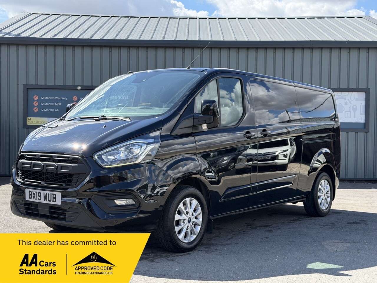A 2019 FORD TRANSIT CUSTOM 2.0 300 EcoBlue Limited Panel Van 5dr Diesel Manual L2 H1 Euro 6 (130 ps) A 2019 FORD TRANSIT CUSTOM 2.0 300 EcoBlue Limited Panel Van 5dr Diesel Manual L2 H1 Euro 6 (130 ps)