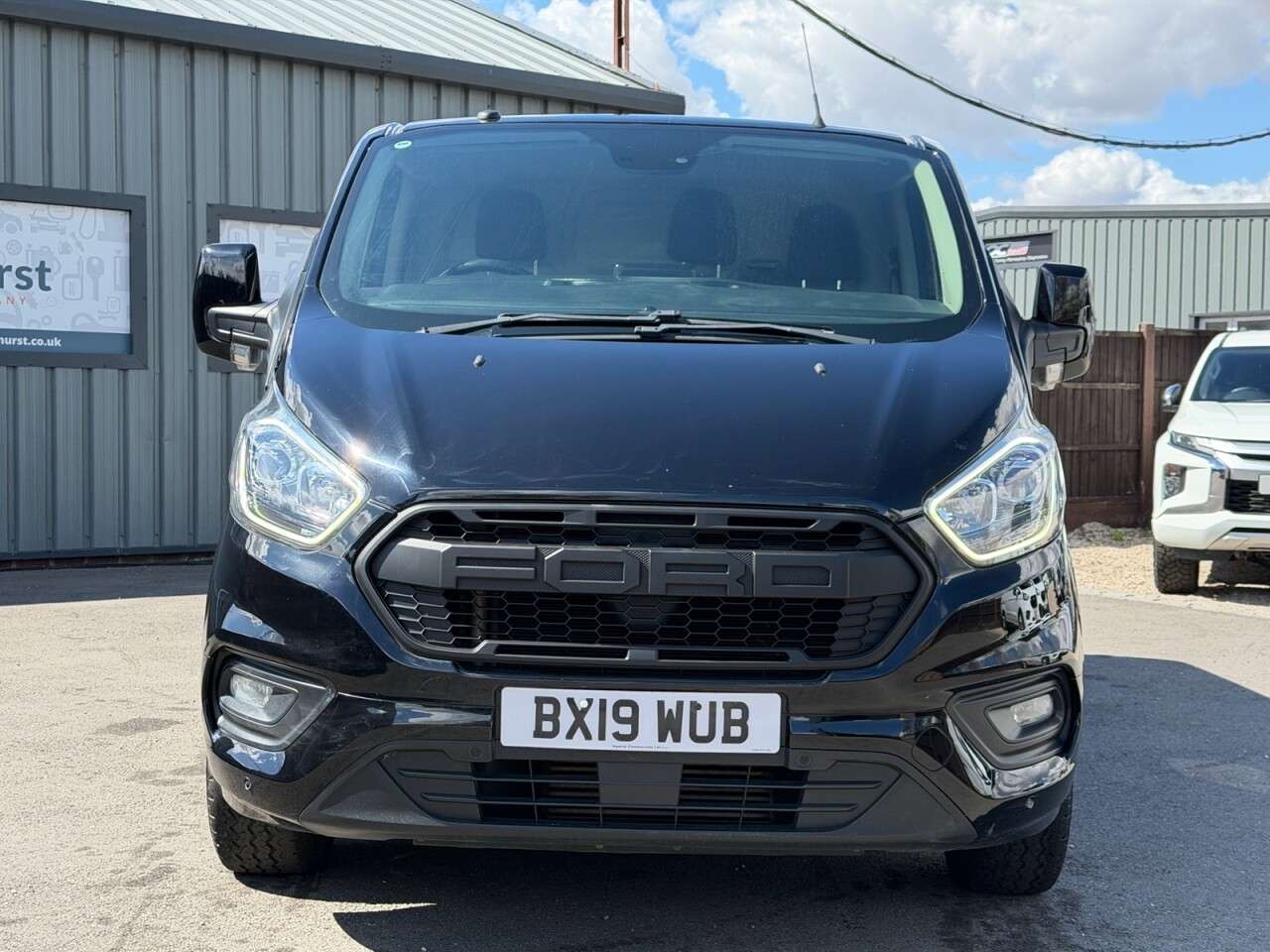A 2019 FORD TRANSIT CUSTOM 2.0 300 EcoBlue Limited Panel Van 5dr Diesel Manual L2 H1 Euro 6 (130 ps) A 2019 FORD TRANSIT CUSTOM 2.0 300 EcoBlue Limited Panel Van 5dr Diesel Manual L2 H1 Euro 6 (130 ps)