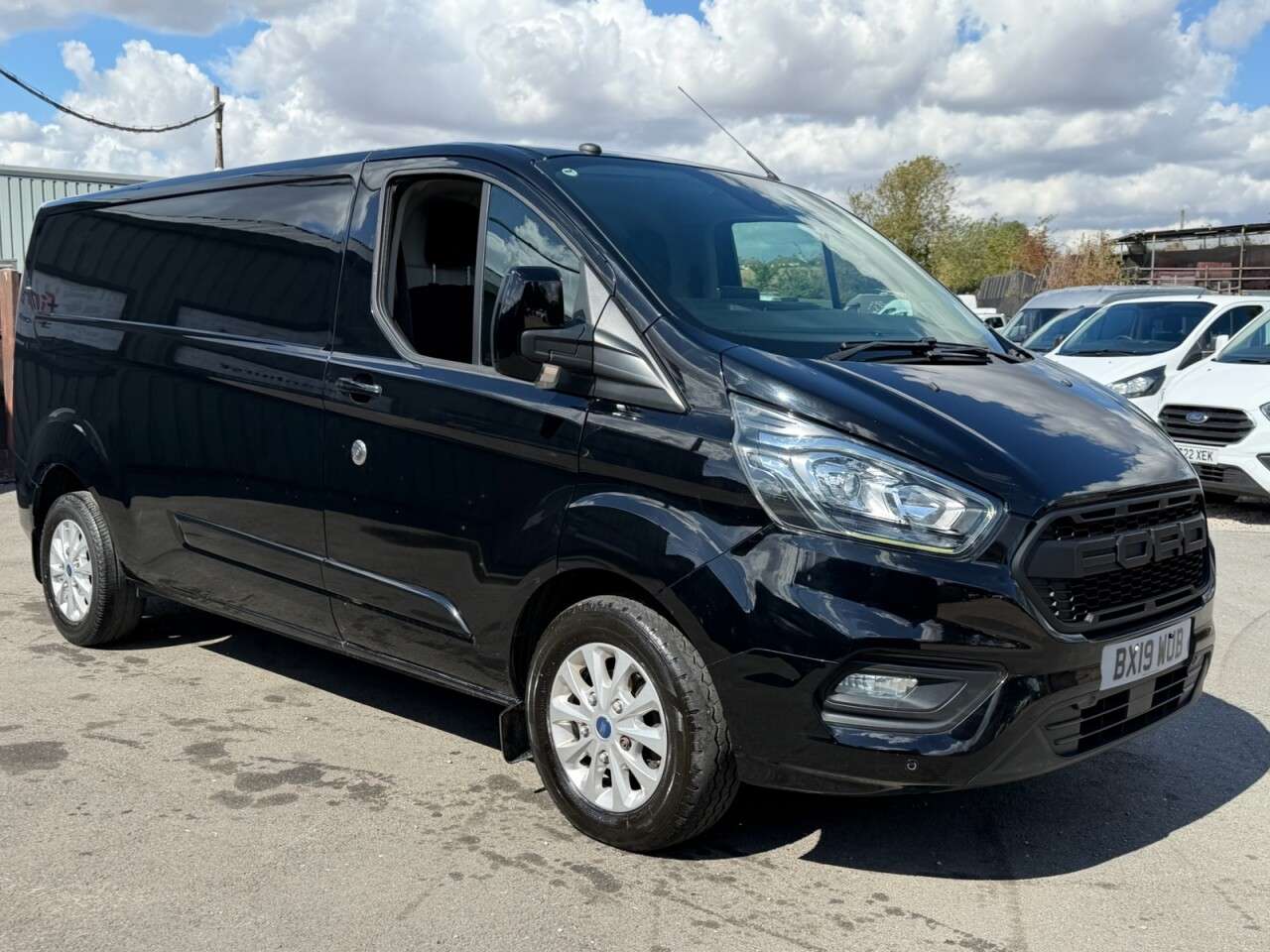 A 2019 FORD TRANSIT CUSTOM 2.0 300 EcoBlue Limited Panel Van 5dr Diesel Manual L2 H1 Euro 6 (130 ps) A 2019 FORD TRANSIT CUSTOM 2.0 300 EcoBlue Limited Panel Van 5dr Diesel Manual L2 H1 Euro 6 (130 ps)