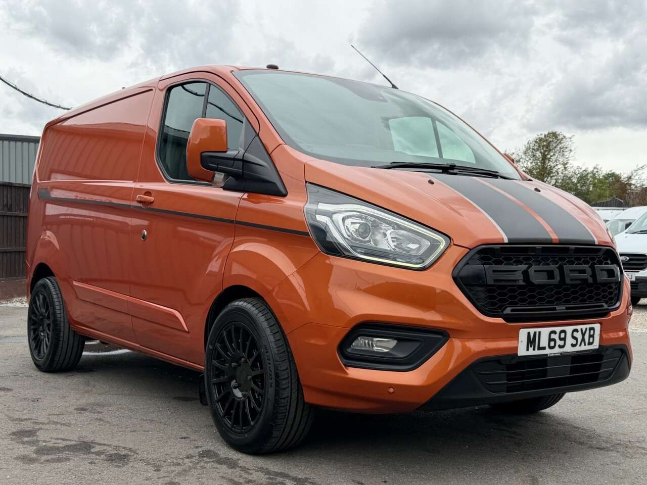 A 2019 FORD TRANSIT CUSTOM 2.0 280 EcoBlue Limited Panel Van 5dr Diesel Manual L1 H1 Euro 6 (130 ps) A 2019 FORD TRANSIT CUSTOM 2.0 280 EcoBlue Limited Panel Van 5dr Diesel Manual L1 H1 Euro 6 (130 ps)
