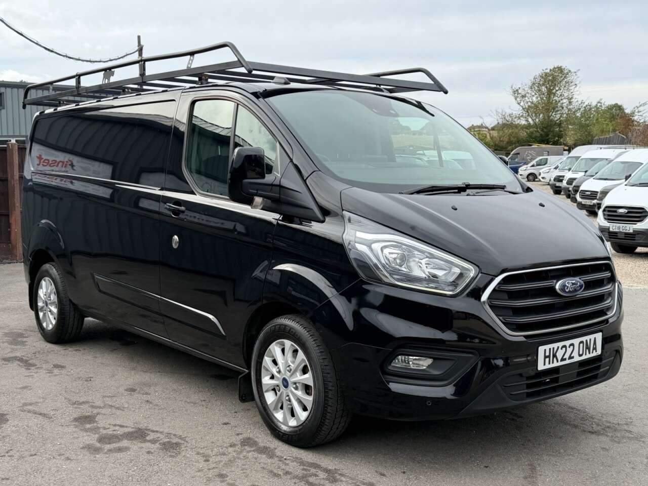 A 2022 FORD TRANSIT CUSTOM 2.0 300 EcoBlue Limited Panel Van 5dr Diesel Manual L2 H1 Euro 6 (s/s) (130 A 2022 FORD TRANSIT CUSTOM 2.0 300 EcoBlue Limited Panel Van 5dr Diesel Manual L2 H1 Euro 6 (s/s) (130