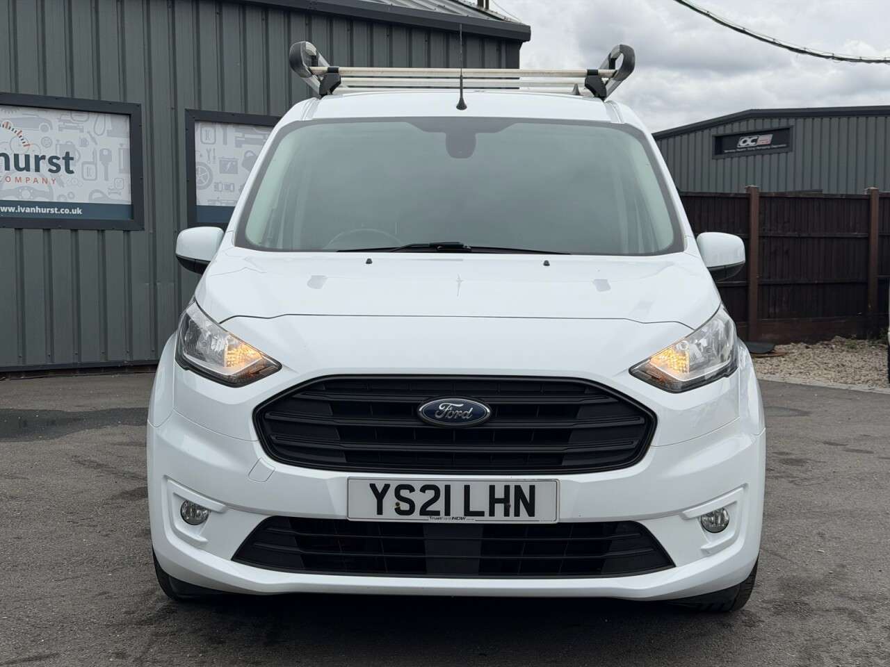 A 2021 FORD TRANSIT CONNECT 1.5 240 EcoBlue Limited Panel Van 5dr Diesel Manual L2 Euro 6 (s/s) (120 ps A 2021 FORD TRANSIT CONNECT 1.5 240 EcoBlue Limited Panel Van 5dr Diesel Manual L2 Euro 6 (s/s) (120 ps