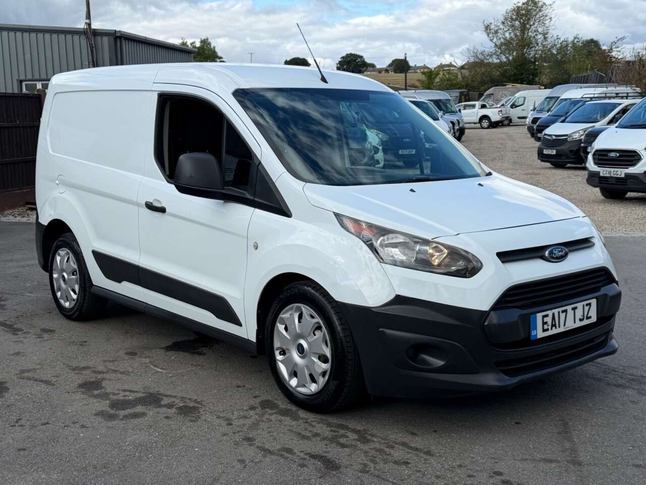 A 2017 FORD TRANSIT CONNECT 1.5 TDCi 200 Panel Van 5dr Diesel Manual L1 H1 (124 g/km, 99 bhp) A 2017 FORD TRANSIT CONNECT 1.5 TDCi 200 Panel Van 5dr Diesel Manual L1 H1 (124 g/km, 99 bhp)