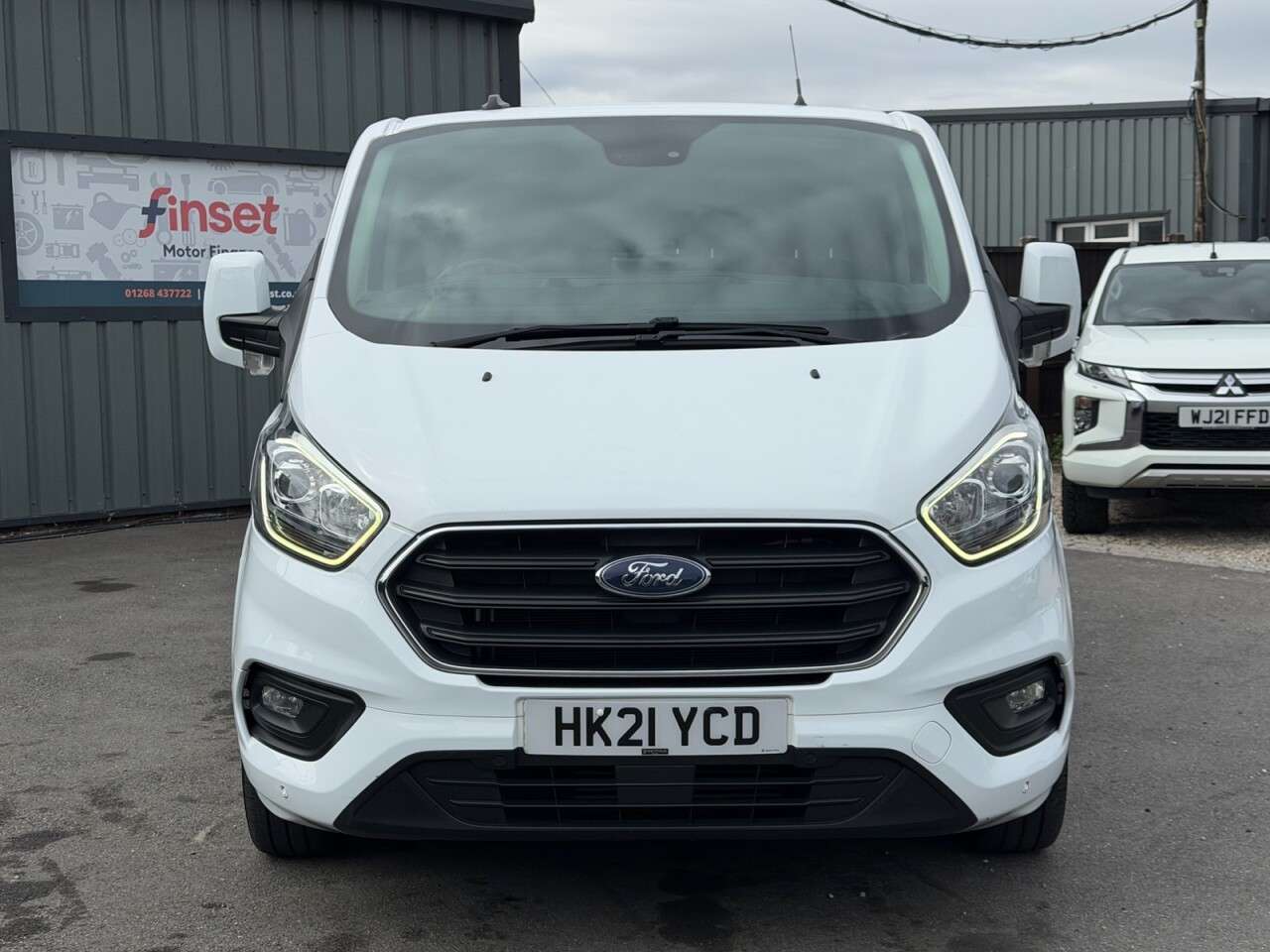 A 2021 FORD TRANSIT CUSTOM 2.0 300 EcoBlue Limited Panel Van 5dr Diesel Auto L1 H1 Euro 6 (s/s) (170 p A 2021 FORD TRANSIT CUSTOM 2.0 300 EcoBlue Limited Panel Van 5dr Diesel Auto L1 H1 Euro 6 (s/s) (170 p