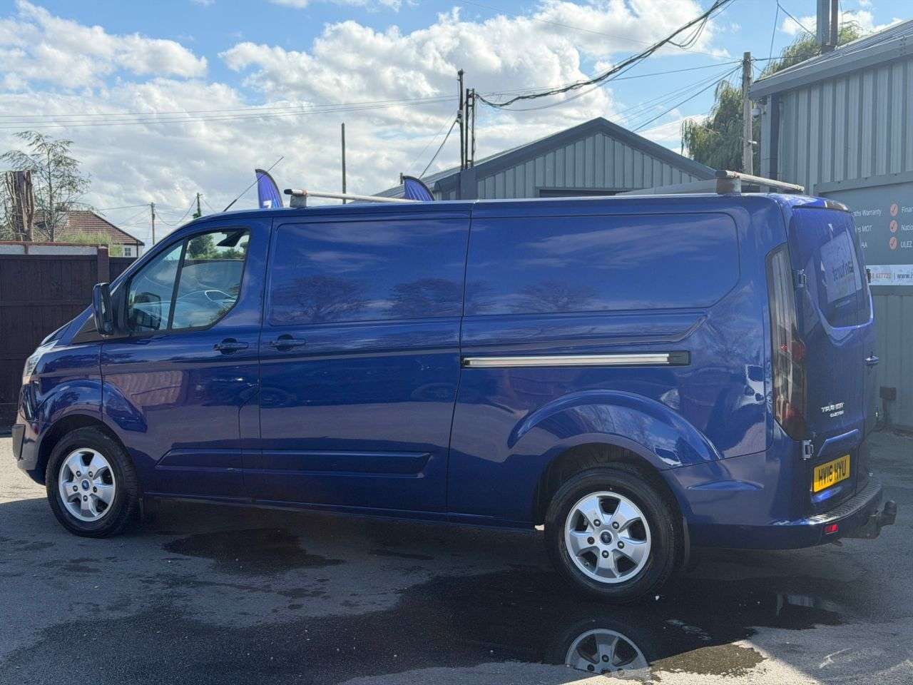 A 2016 FORD TRANSIT CUSTOM 2.2 TDCi 290 Limited Panel Van 5dr Diesel Manual L2 H1 (186 g/km, 123 bhp) A 2016 FORD TRANSIT CUSTOM 2.2 TDCi 290 Limited Panel Van 5dr Diesel Manual L2 H1 (186 g/km, 123 bhp)