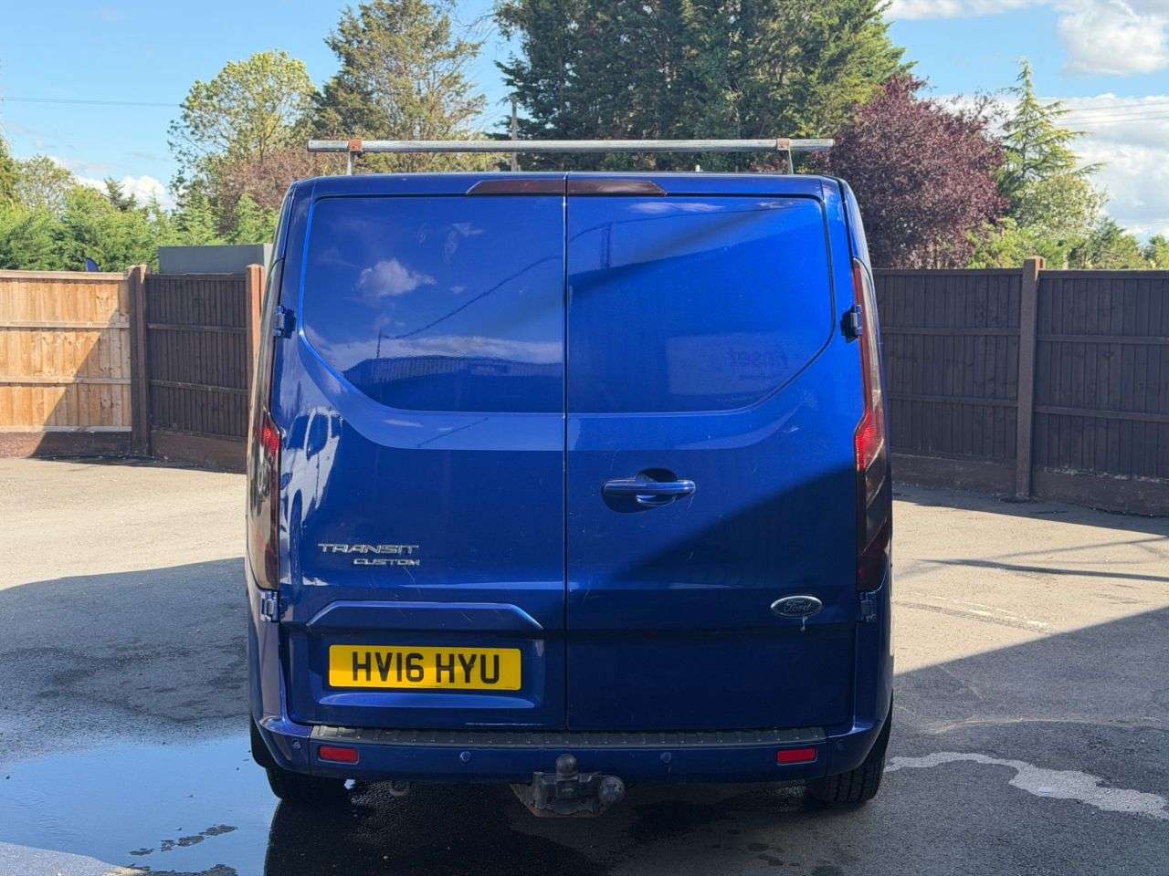A 2016 FORD TRANSIT CUSTOM 2.2 TDCi 290 Limited Panel Van 5dr Diesel Manual L2 H1 (186 g/km, 123 bhp) A 2016 FORD TRANSIT CUSTOM 2.2 TDCi 290 Limited Panel Van 5dr Diesel Manual L2 H1 (186 g/km, 123 bhp)