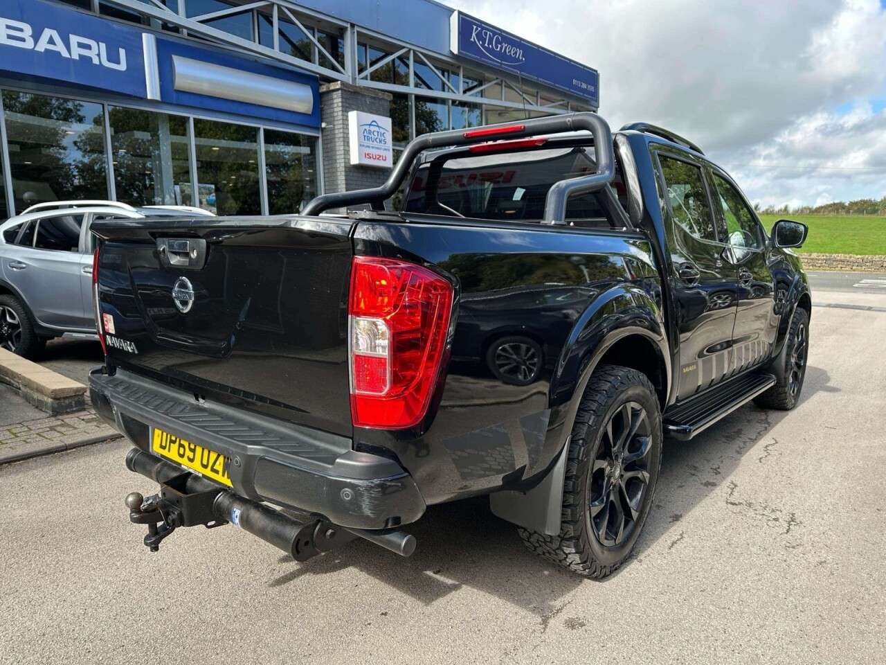 A 2019 NISSAN NAVARA 2.3 dCi N-Guard Pickup Double Cab 4dr Diesel Auto 4WD Euro 6 (190 ps) A 2019 NISSAN NAVARA 2.3 dCi N-Guard Pickup Double Cab 4dr Diesel Auto 4WD Euro 6 (190 ps)