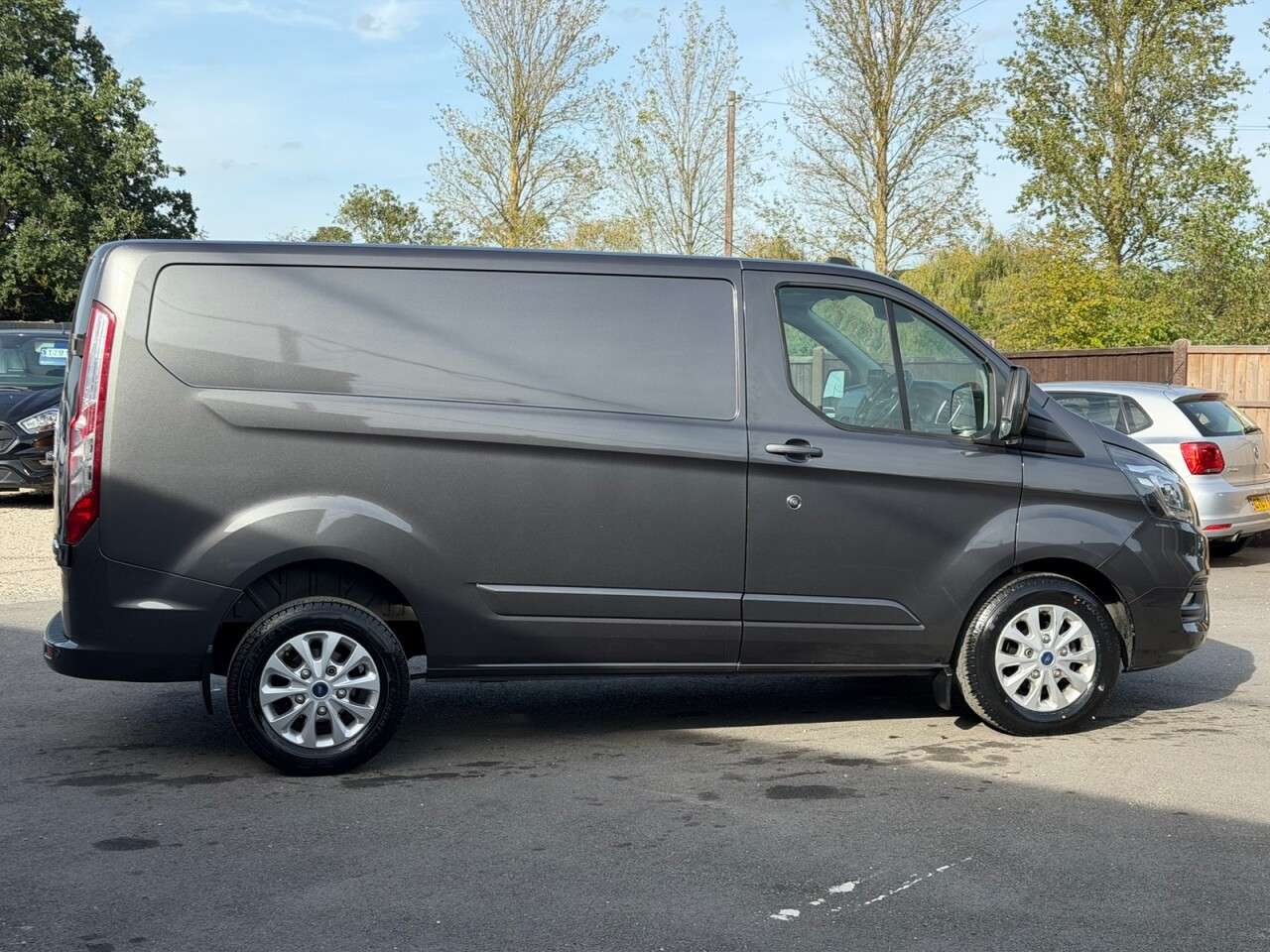 A 2021 FORD TRANSIT CUSTOM 2.0 280 EcoBlue Limited Panel Van 5dr Diesel Manual L1 H1 Euro 6 (s/s) (130 A 2021 FORD TRANSIT CUSTOM 2.0 280 EcoBlue Limited Panel Van 5dr Diesel Manual L1 H1 Euro 6 (s/s) (130