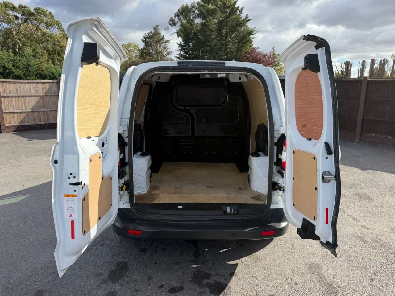 2022 FORD TRANSIT COURIER 2022 FORD TRANSIT COURIER